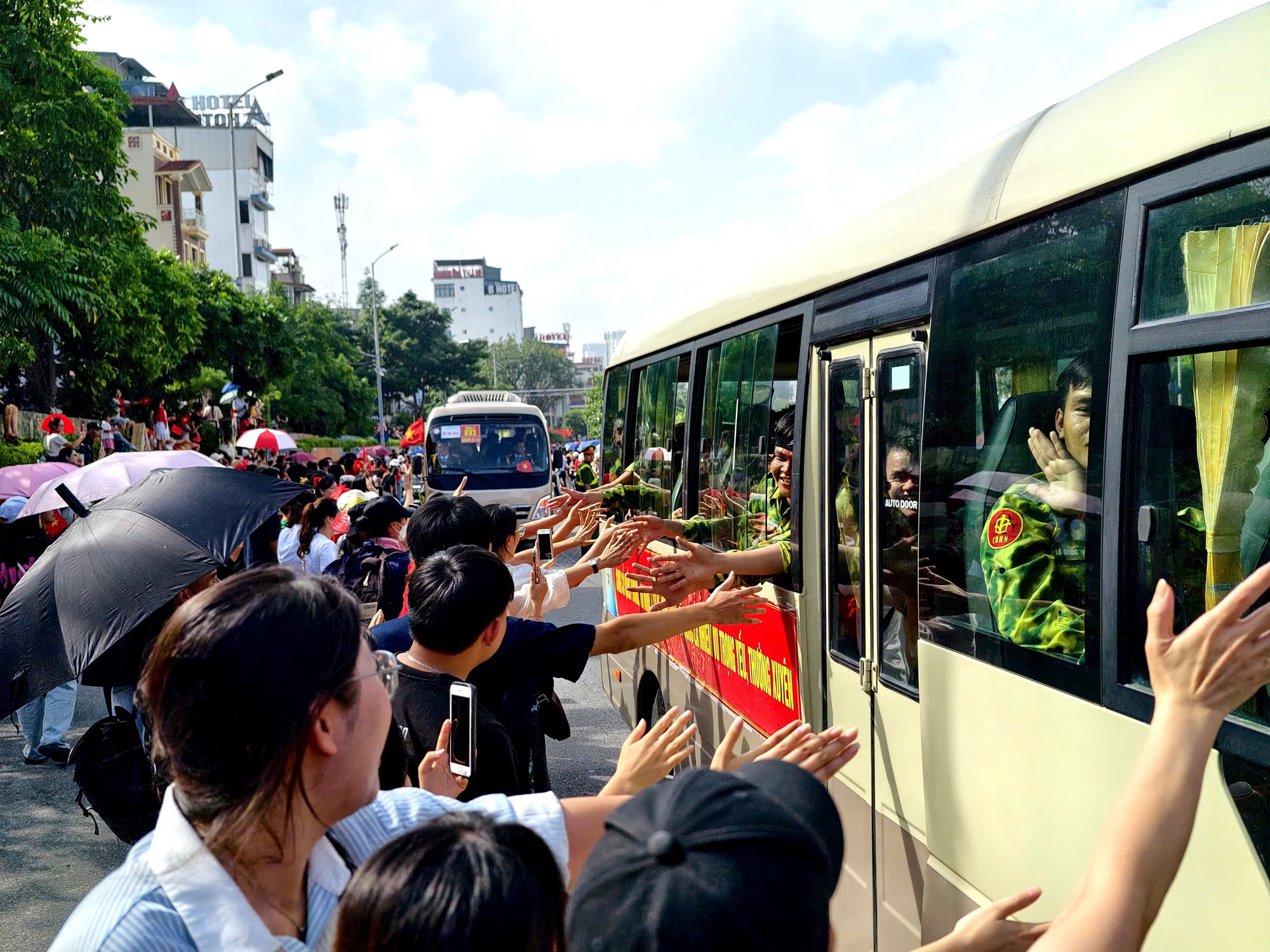 Hân hoan ngày Tết Độc lập khắp mọi miền Tổ quốc- Ảnh 15. Hân hoan ngày Tết Độc lập khắp mọi miền Tổ quốc- Ảnh 15.