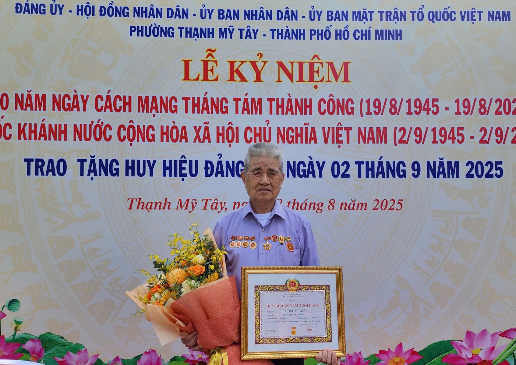 Niềm tự hào dân tộc rực sáng trong ngày hội lớn của đất nước- Ảnh 2. Niềm tự hào dân tộc rực sáng trong ngày hội lớn của đất nước- Ảnh 2.