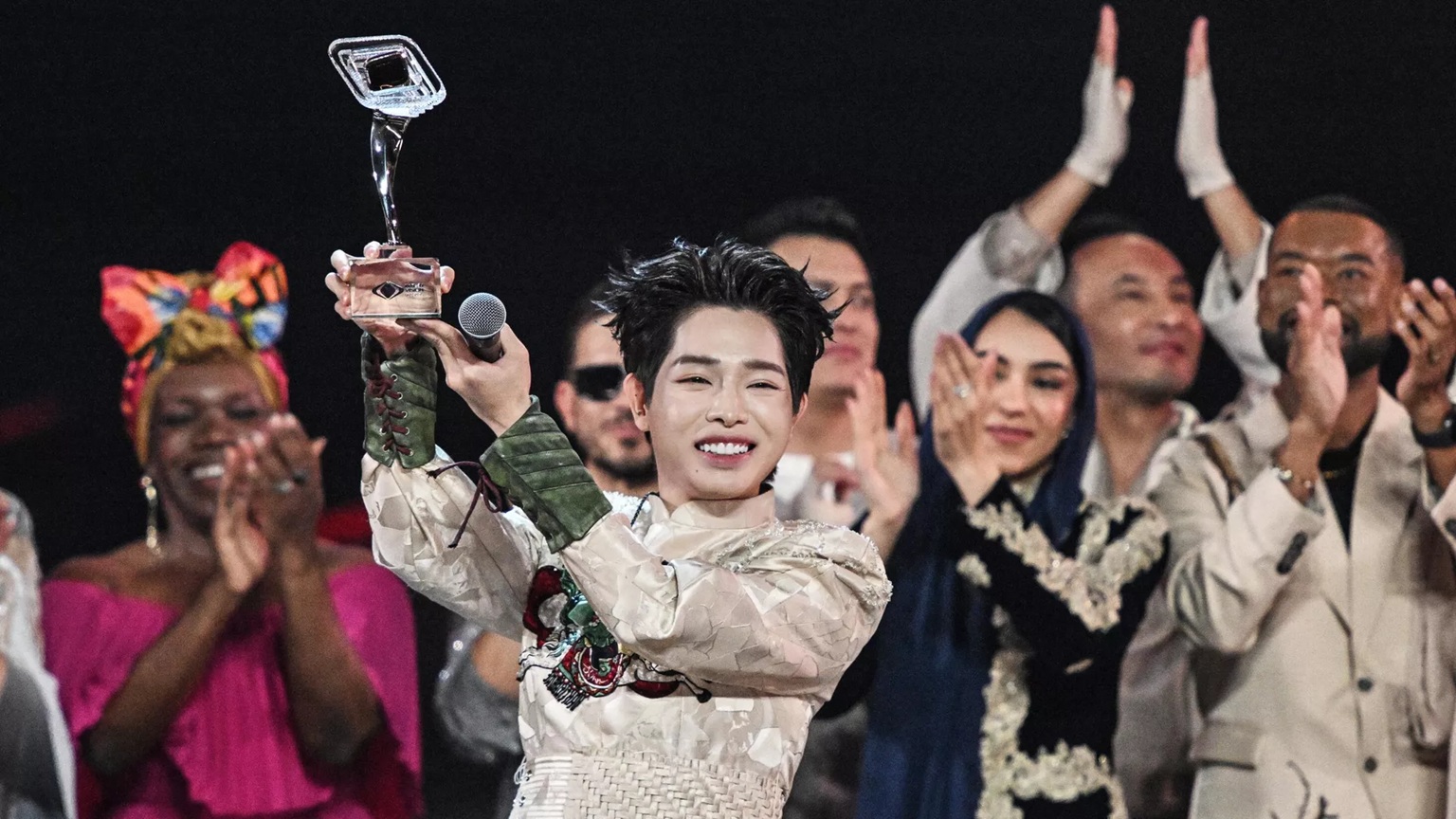 Thủ tướng gửi thư biểu dương thành tích xuất sắc của ca sĩ Đức Phúc tại Cuộc thi Âm nhạc quốc tế Intervision 2025- Ảnh 1. Thủ tướng gửi thư biểu dương thành tích xuất sắc của ca sĩ Đức Phúc tại Cuộc thi Âm nhạc quốc tế Intervision 2025- Ảnh 1.