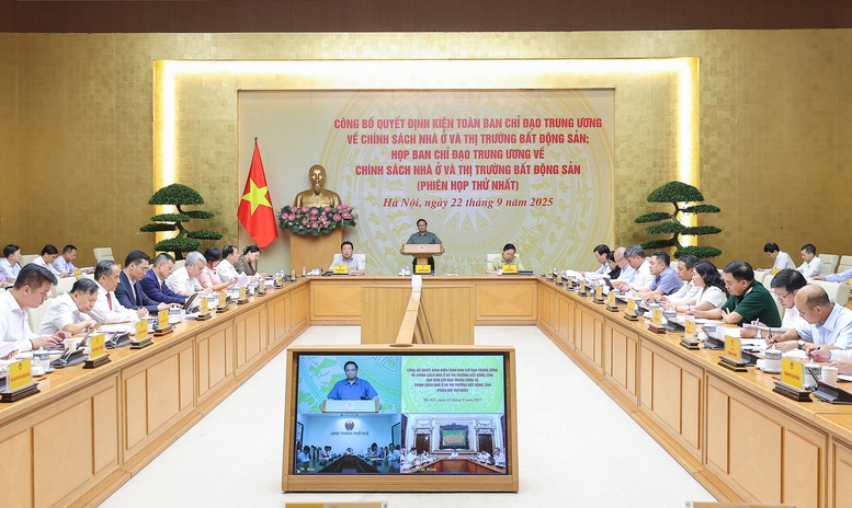Thị trường BĐS 9 tháng 2025: Có gam sáng, nhưng còn nhiều vướng mắc, khó khăn- Ảnh 1. Thị trường BĐS 9 tháng 2025: Có gam sáng, nhưng còn nhiều vướng mắc, khó khăn- Ảnh 1.
