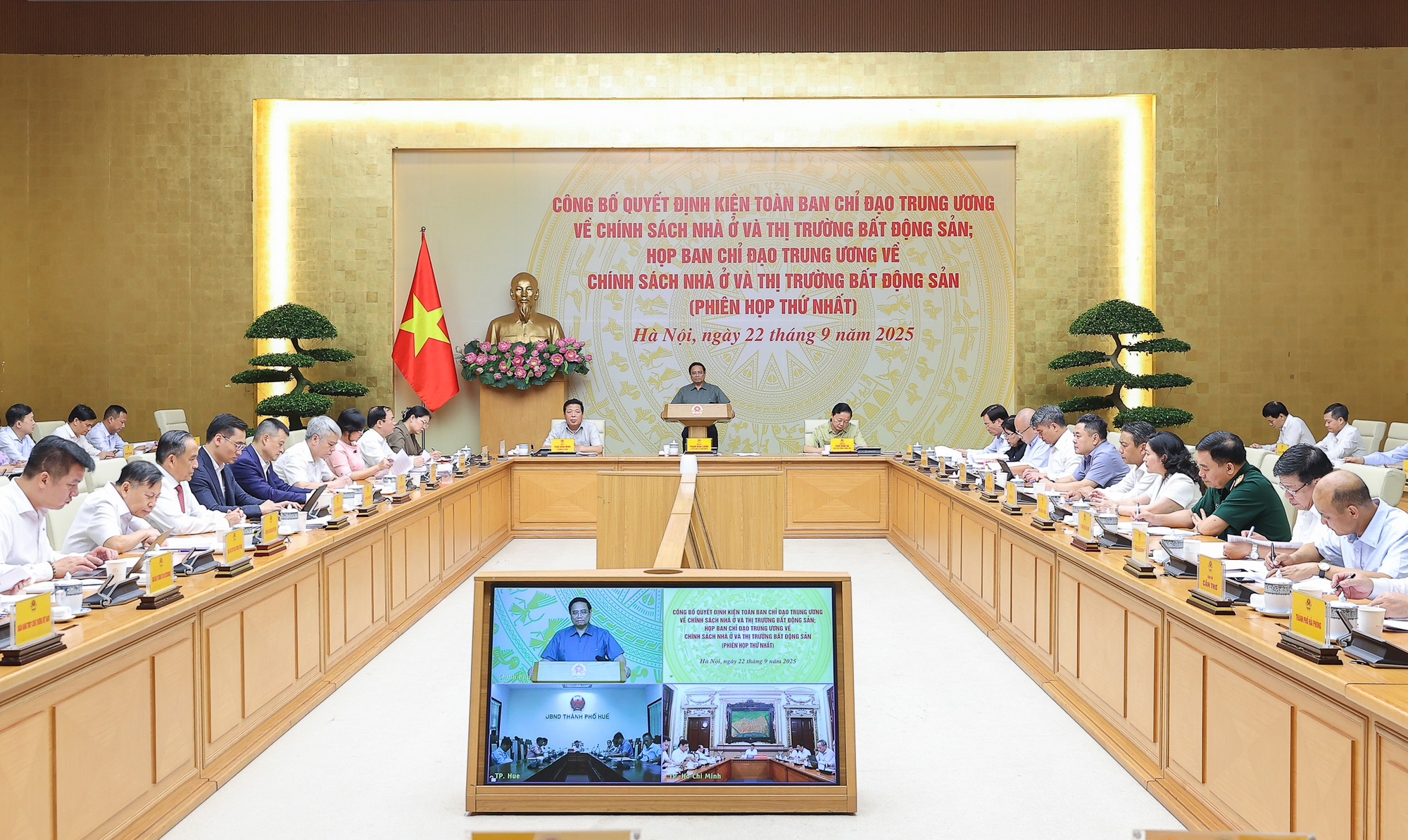 Thủ tướng chủ trì phiên họp Ban Chỉ đạo Trung ương về chính sách nhà ở và thị trường bất động sản- Ảnh 1. Thủ tướng chủ trì phiên họp Ban Chỉ đạo Trung ương về chính sách nhà ở và thị trường bất động sản- Ảnh 1.