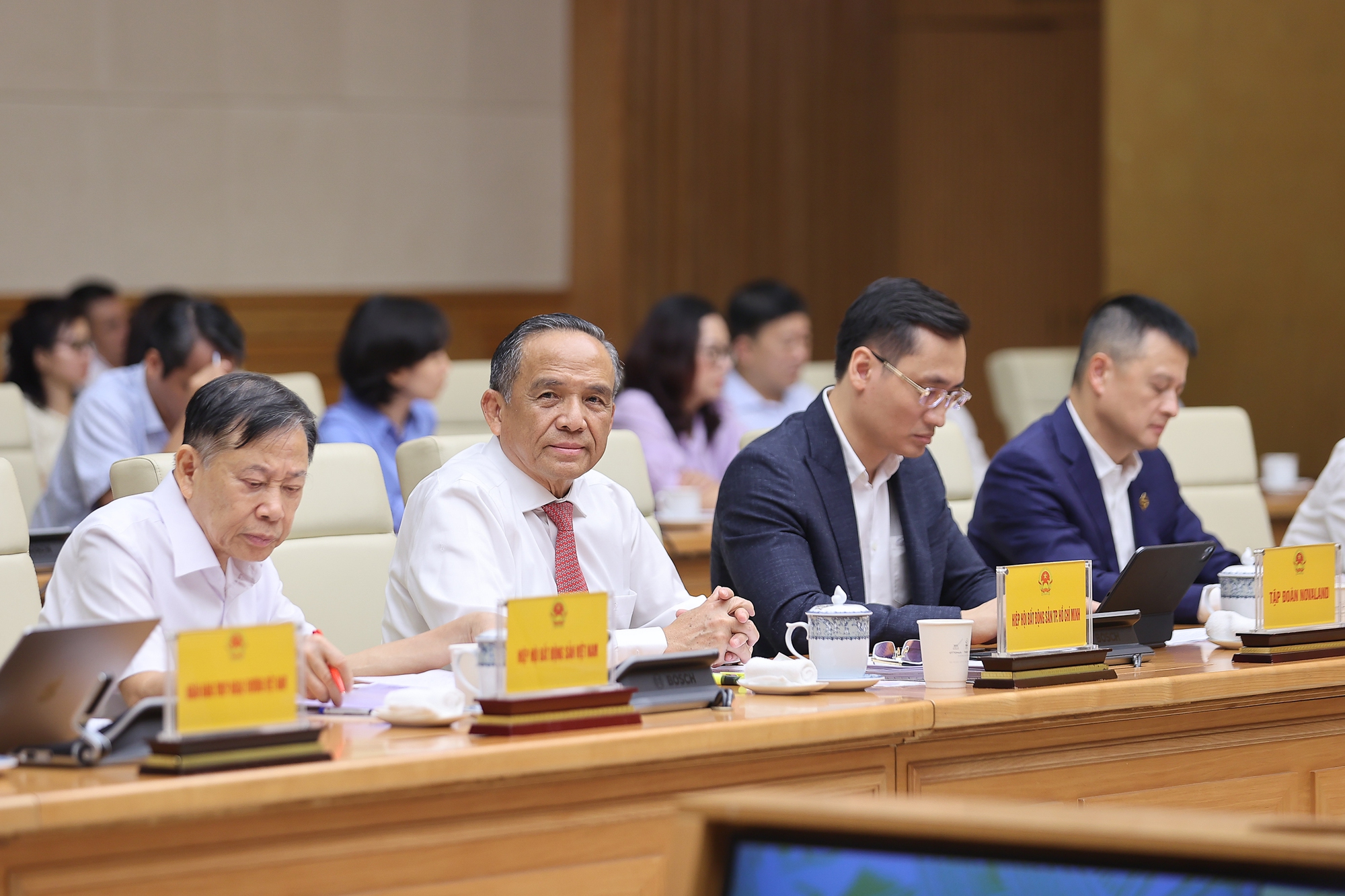 Thủ tướng chủ trì phiên họp Ban Chỉ đạo Trung ương về chính sách nhà ở và thị trường bất động sản- Ảnh 3. Thủ tướng chủ trì phiên họp Ban Chỉ đạo Trung ương về chính sách nhà ở và thị trường bất động sản- Ảnh 3.