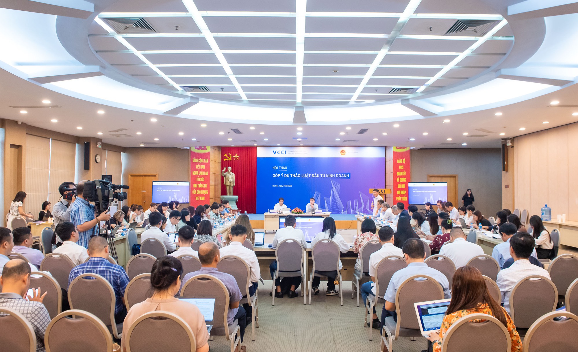 Doanh nghiệp kỳ vọng sự cải cách mạnh mẽ từ Luật Đầu tư Kinh doanh- Ảnh 1. Doanh nghiệp kỳ vọng sự cải cách mạnh mẽ từ Luật Đầu tư Kinh doanh- Ảnh 1.