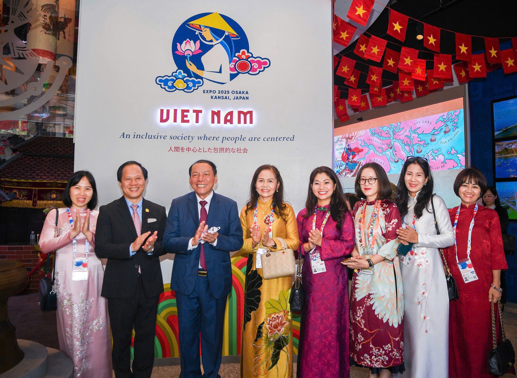 Nhà Triển lãm Việt Nam xuất sắc nhận Giải Đồng 'Đội ngũ xuất sắc nhất'- Ảnh 1. Nhà Triển lãm Việt Nam xuất sắc nhận Giải Đồng 'Đội ngũ xuất sắc nhất'- Ảnh 1.