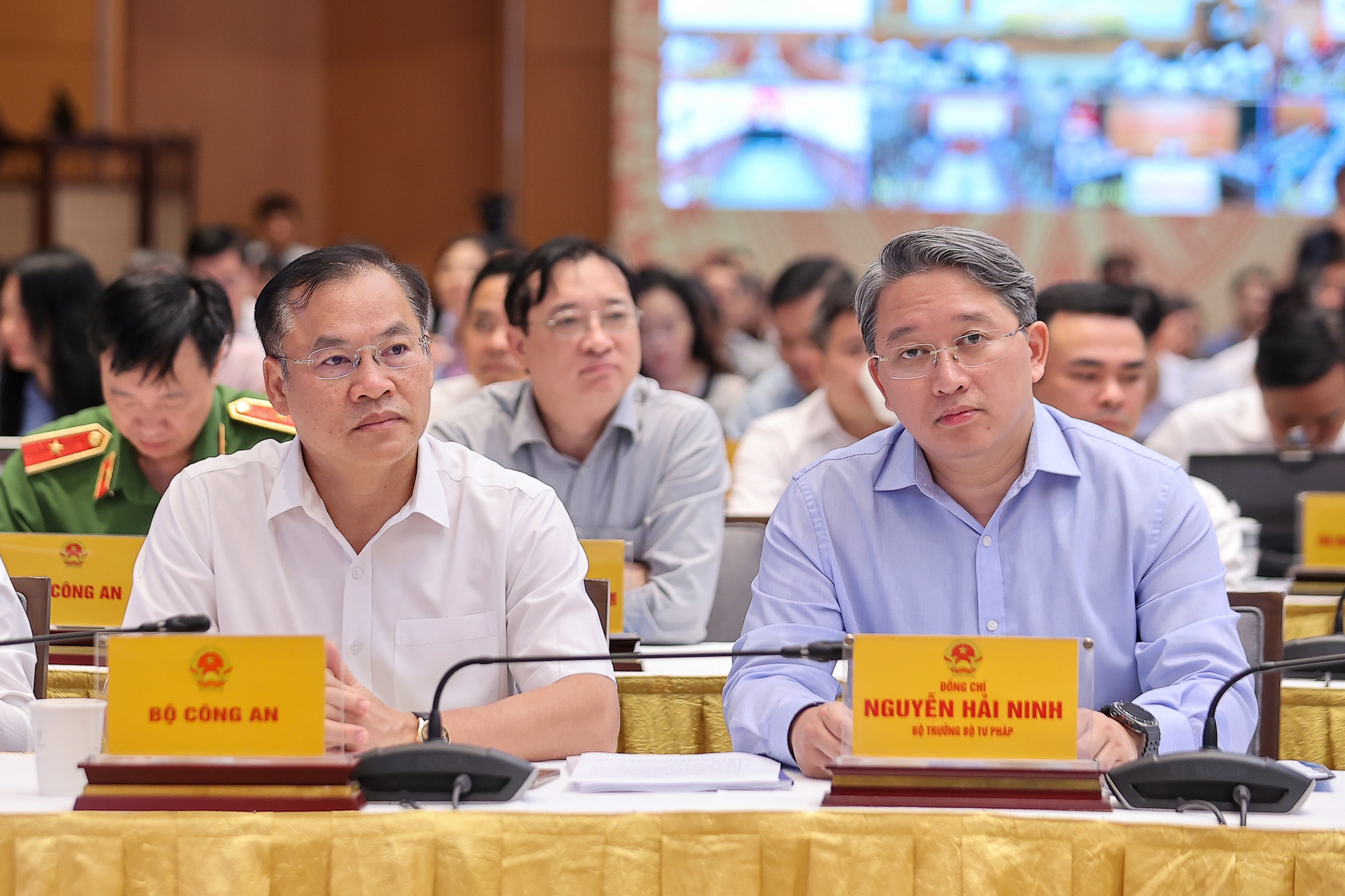 Thủ tướng: Các bộ, ngành, địa phương phải hoàn thiện cơ sở dữ liệu chậm nhất trong quý IV/2025- Ảnh 7.