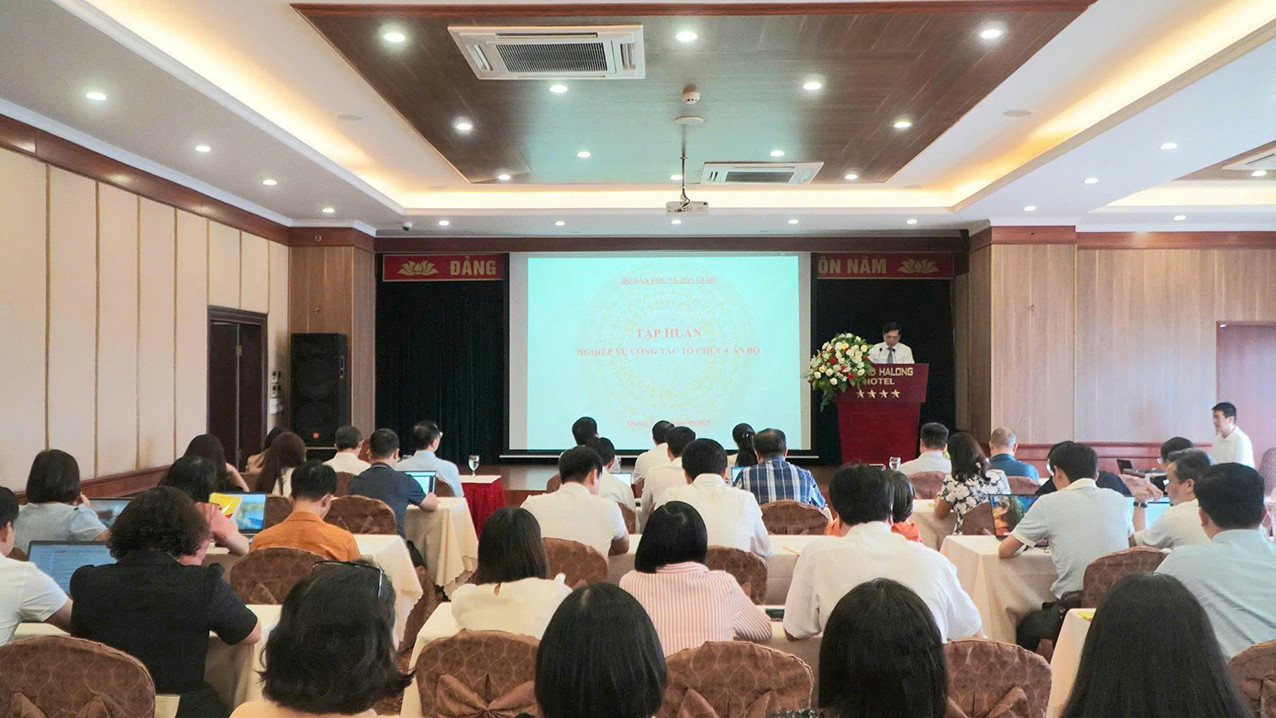 Tập huấn công tác cán bộ ngành Dân tộc và Tôn giáo- Ảnh 1.