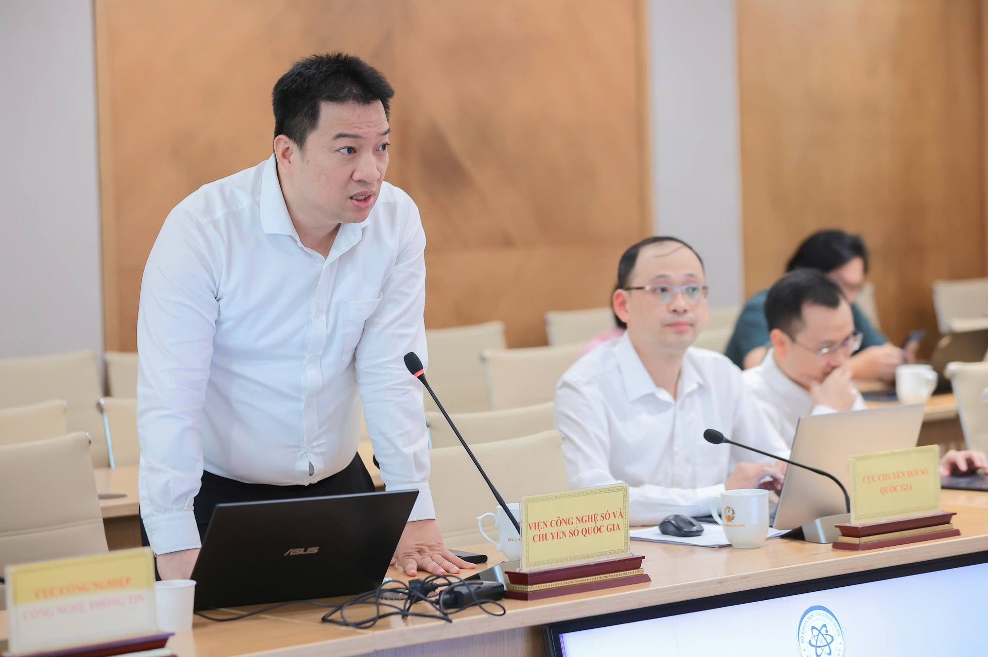 Đưa AI vào trường tiểu học: Ưu tiên an toàn và trang bị kỹ năng cho giáo viên- Ảnh 1.
