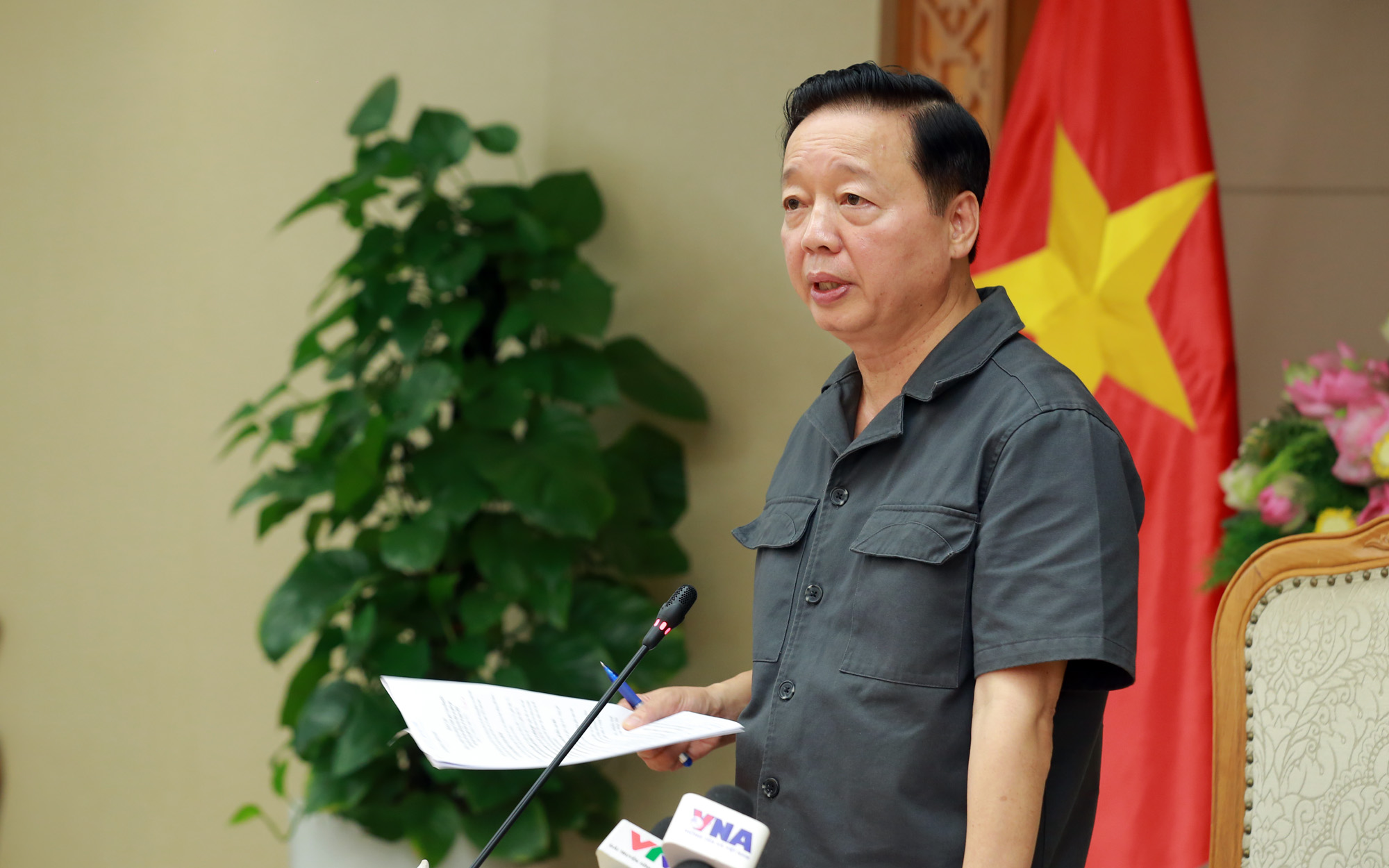 Khẩn trương ứng phó bão số 10: Hành động sớm, chuẩn bị kỹ, dự báo đúng, trách nhiệm rõ- Ảnh 1.
