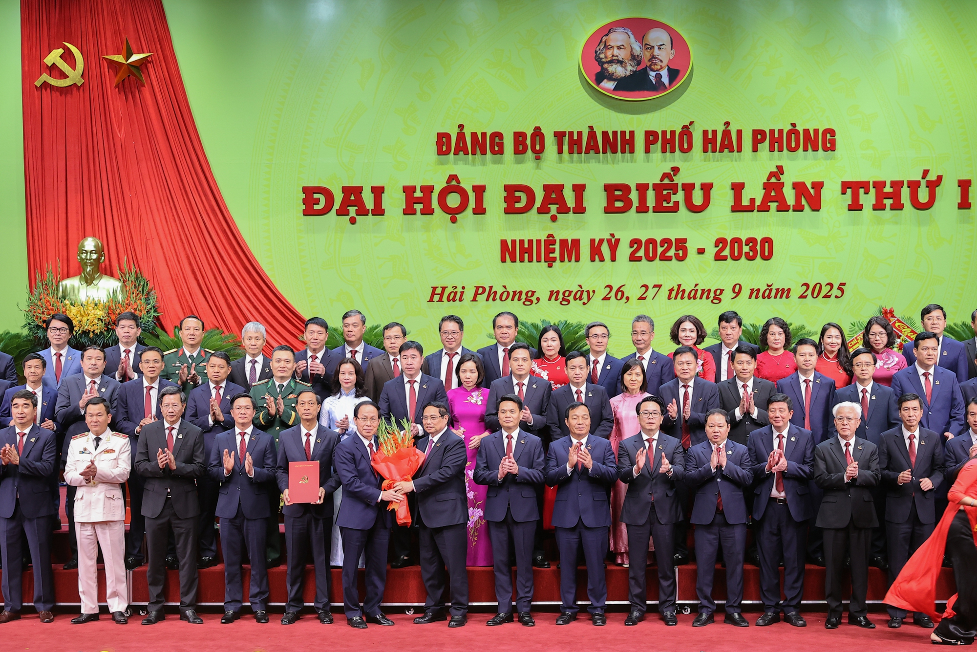 Thủ tướng: Hải Phòng giữ vững vai trò tiên phong, đầu tàu, sớm trở thành thành phố xã hội chủ nghĩa- Ảnh 10.