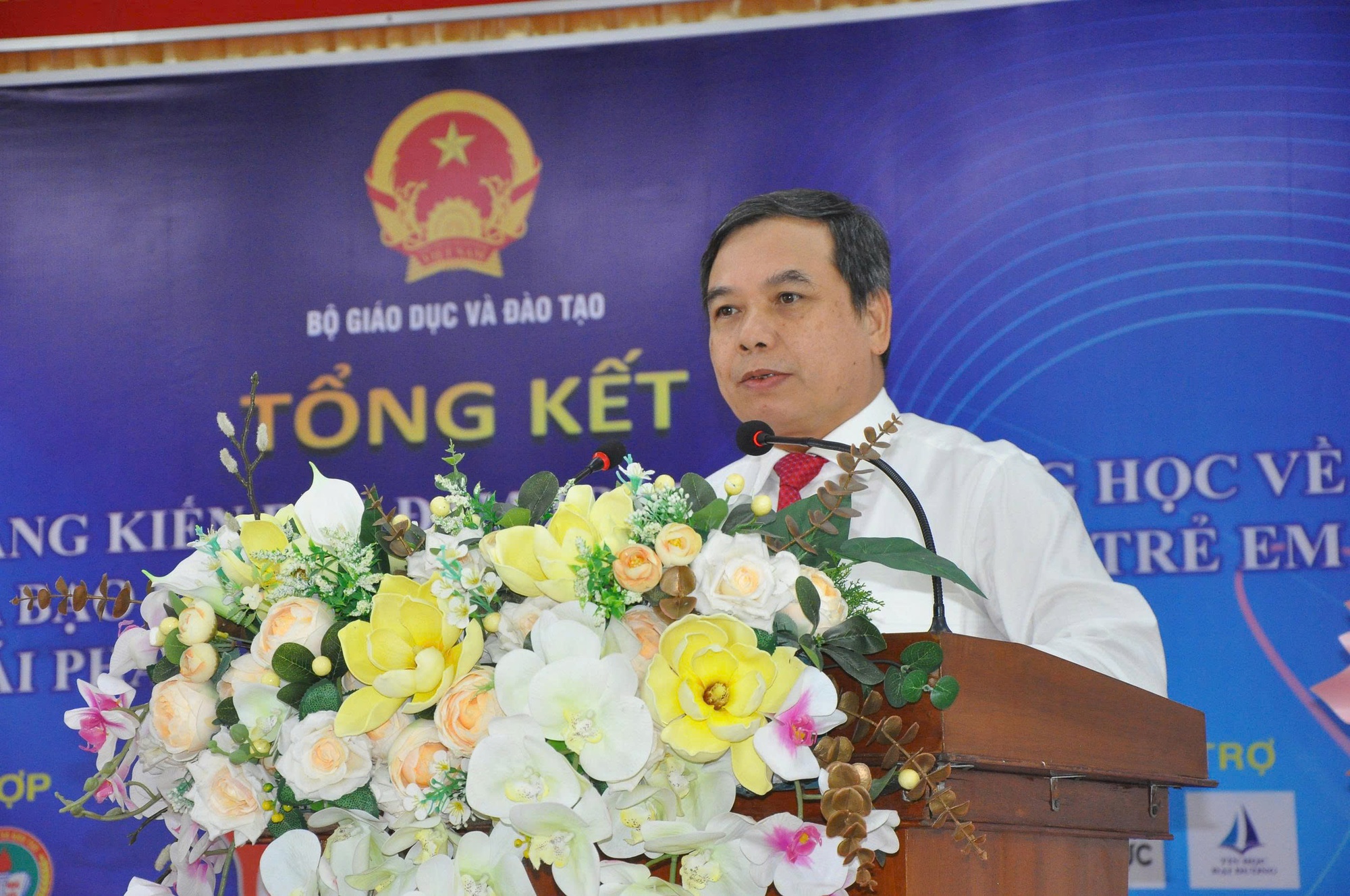 Trao giải 'Sáng kiến bảo đảm trật tự trường học về phòng ngừa bạo lực học đường'- Ảnh 1.