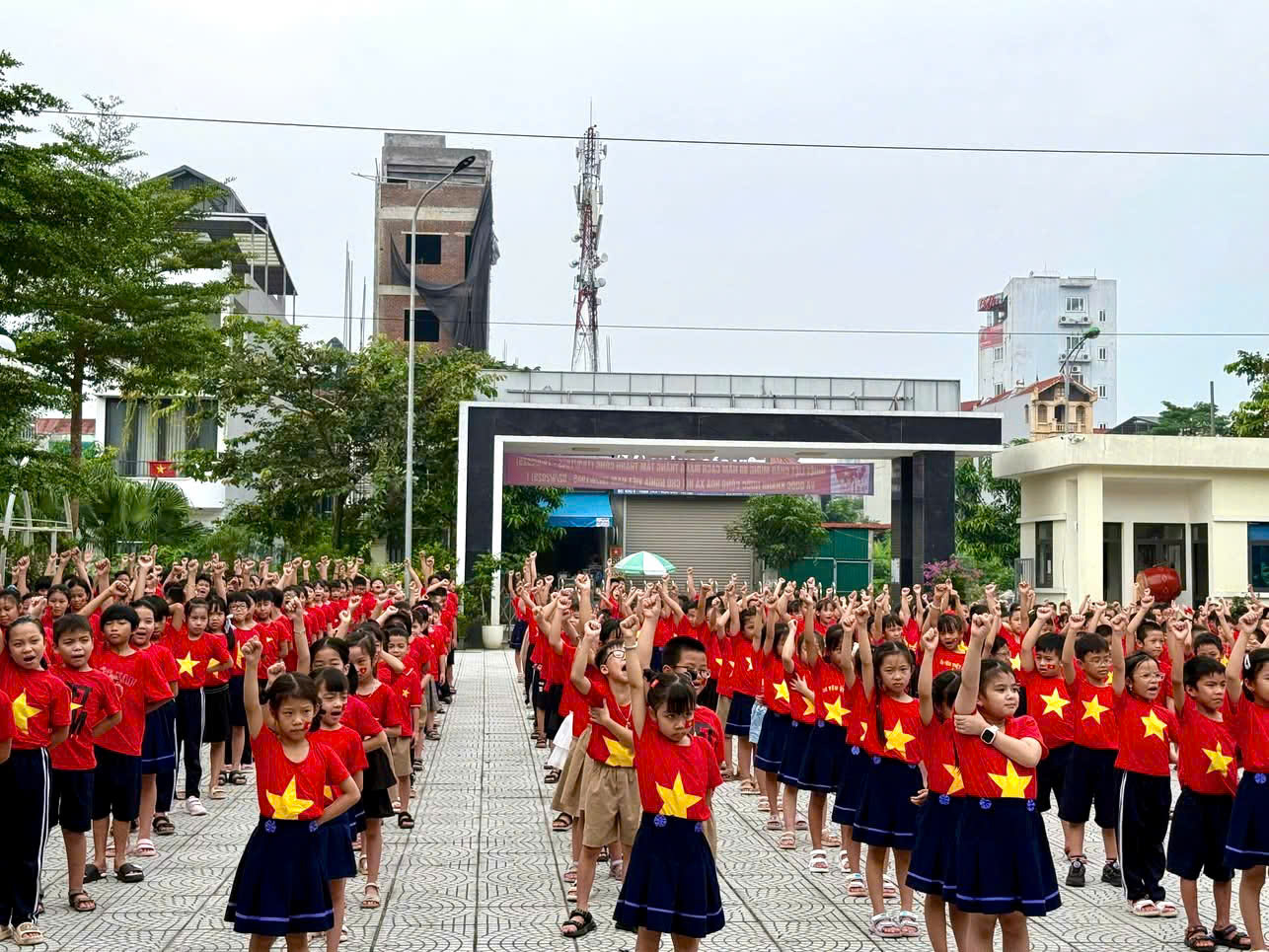 Hà Nội: Lạm thu ở trường học, phụ huynh kiến nghị- Ảnh 1.