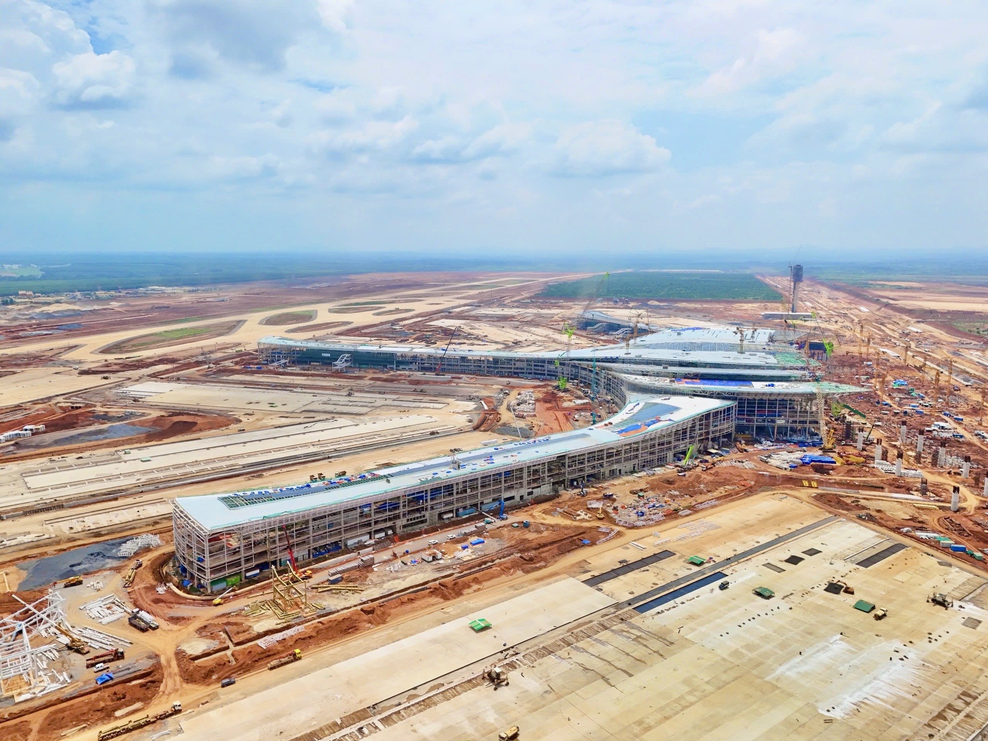 Khuyến khích các hãng hàng không chuyển bay quốc tế sang sân bay Long Thành từ Hè 2026- Ảnh 1. Khuyến khích các hãng hàng không chuyển bay quốc tế sang sân bay Long Thành từ Hè 2026- Ảnh 1.
