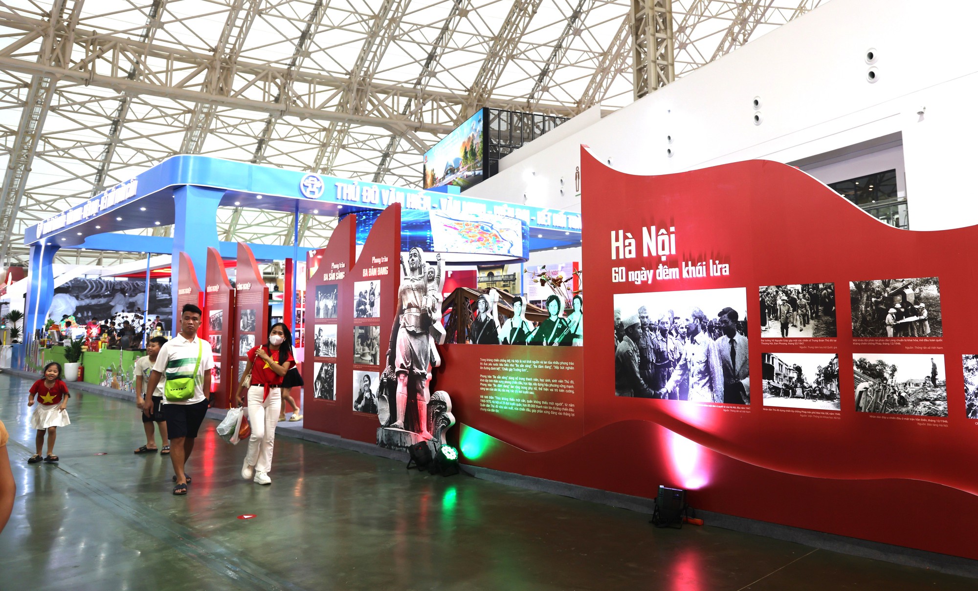 Hơn 4 triệu lượt khách tham quan Triển lãm Thành tựu đất nước- Ảnh 4. Hơn 4 triệu lượt khách tham quan Triển lãm Thành tựu đất nước- Ảnh 4.