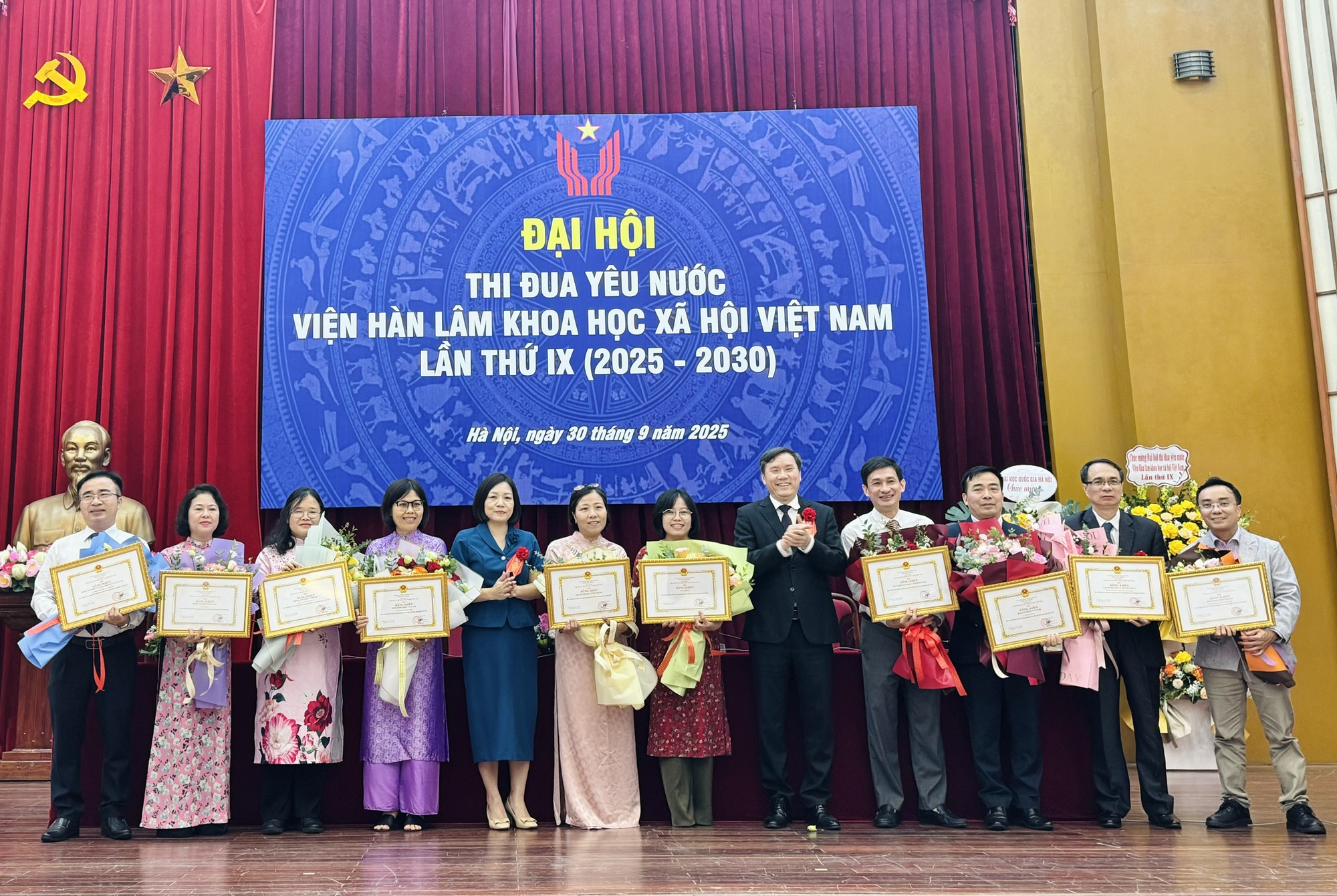 Lan tỏa phong trào thi đua yêu nước trong nghiên cứu khoa học xã hội- Ảnh 2.