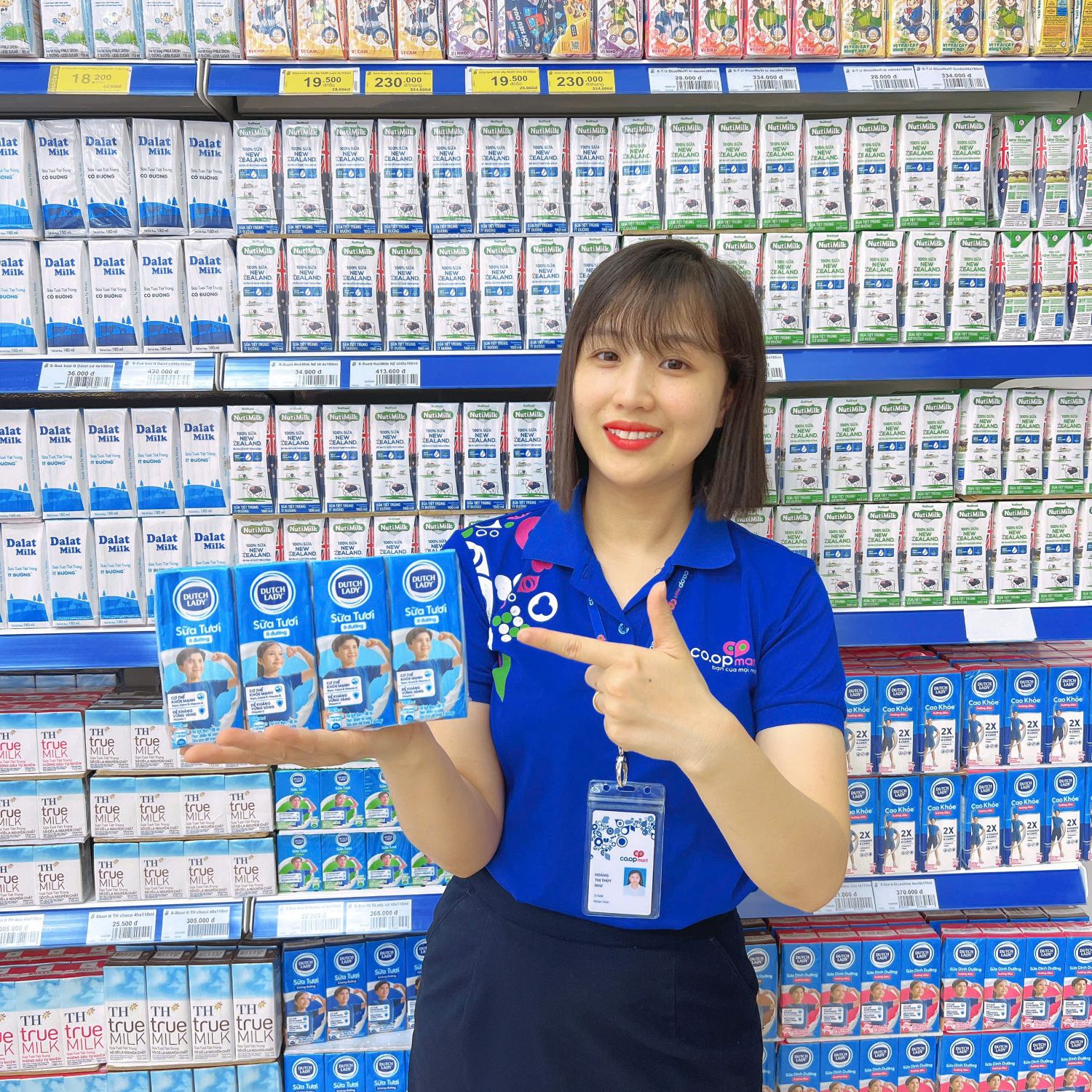 Saigon Co.op tặng hơn 10.000 hộp sữa tiếp năng lượng cho học sinh khai giảng năm học mới- Ảnh 1. Saigon Co.op tặng hơn 10.000 hộp sữa tiếp năng lượng cho học sinh khai giảng năm học mới- Ảnh 1.