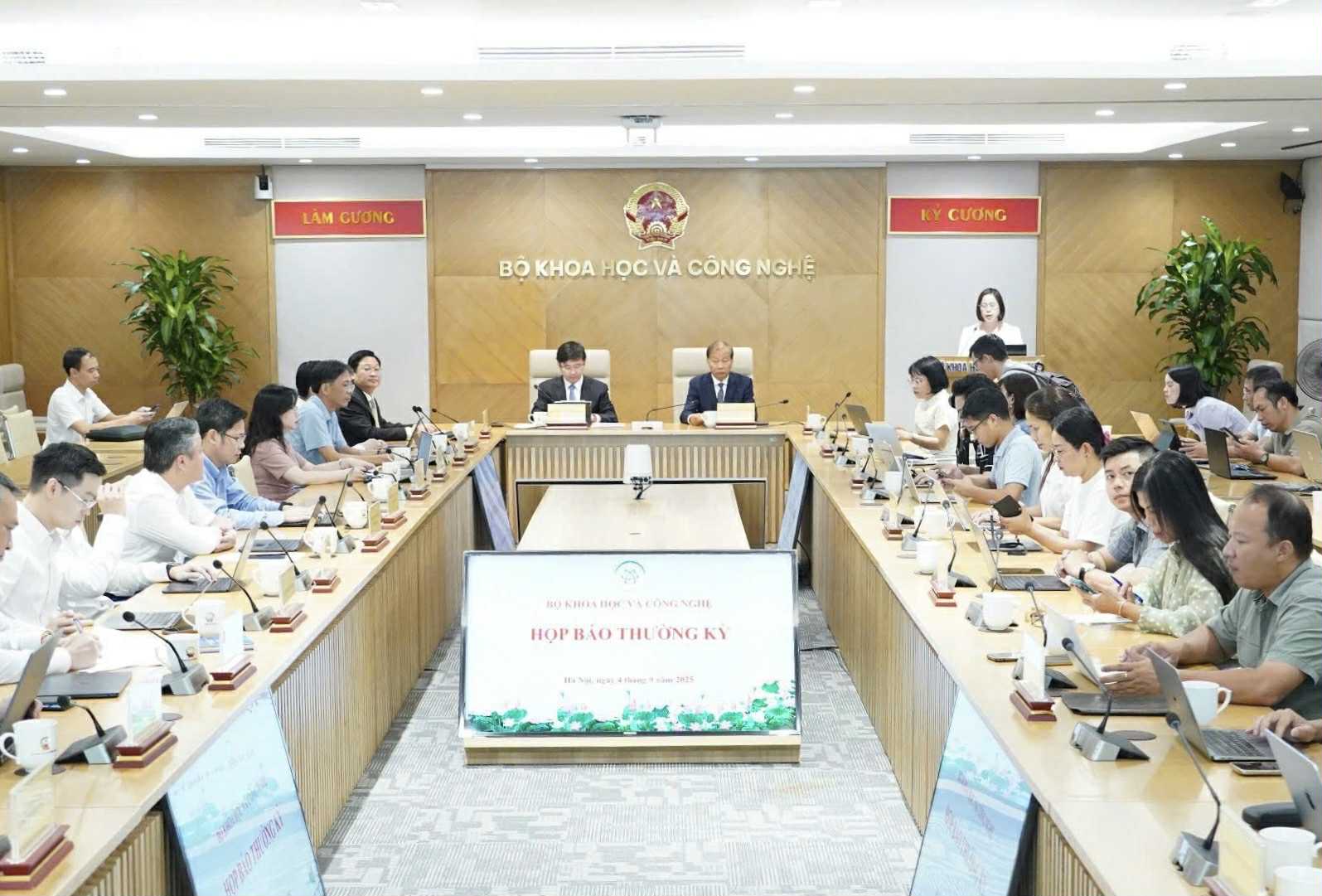 Phát động giải thưởng 'Sản phẩm công nghệ số Make in Viet Nam' năm 2025- Ảnh 1.