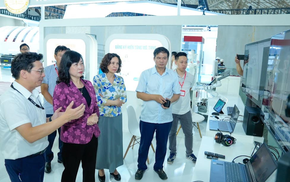 Bệnh viện Bạch Mai – Vị thế tiên phong trong cuộc cách mạng chuyển đổi số ngành Y tế- Ảnh 6. Bệnh viện Bạch Mai – Vị thế tiên phong trong cuộc cách mạng chuyển đổi số ngành Y tế- Ảnh 6.