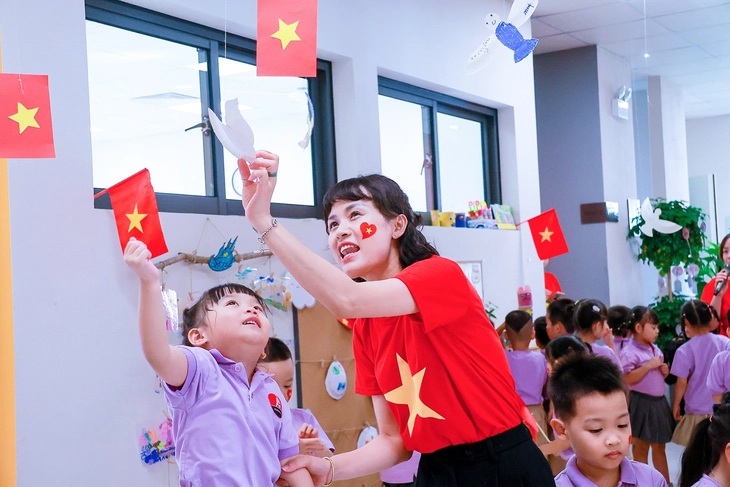 CẬP NHẬT: Kỷ niệm 80 năm truyền thống ngành Giáo dục và Lễ khai giảng đặc biệt- Ảnh 2.