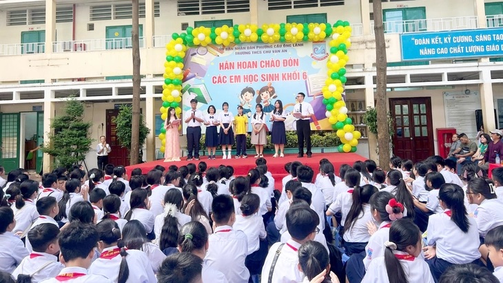 CẬP NHẬT: Kỷ niệm 80 năm truyền thống ngành Giáo dục và Lễ khai giảng đặc biệt- Ảnh 9.