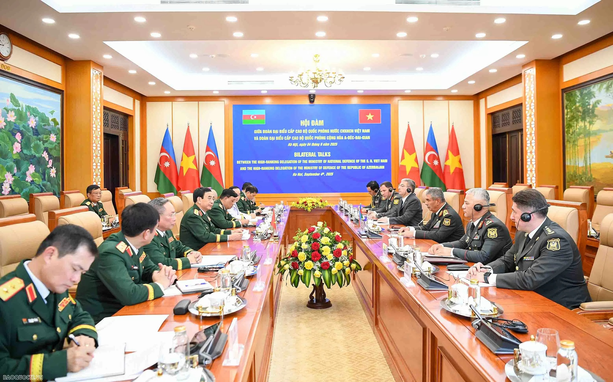 Việt Nam - Azerbaijan ký Ý định thư về hợp tác đào tạo quân nhân- Ảnh 5. Việt Nam - Azerbaijan ký Ý định thư về hợp tác đào tạo quân nhân- Ảnh 5.