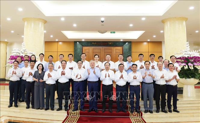 Bộ Chính trị cho ý kiến về công tác chuẩn bị Đại hội Đảng bộ các tỉnh, thành phố: Lai Châu, Hà Tĩnh, Cần Thơ- Ảnh 4. Bộ Chính trị cho ý kiến về công tác chuẩn bị Đại hội Đảng bộ các tỉnh, thành phố: Lai Châu, Hà Tĩnh, Cần Thơ- Ảnh 4.