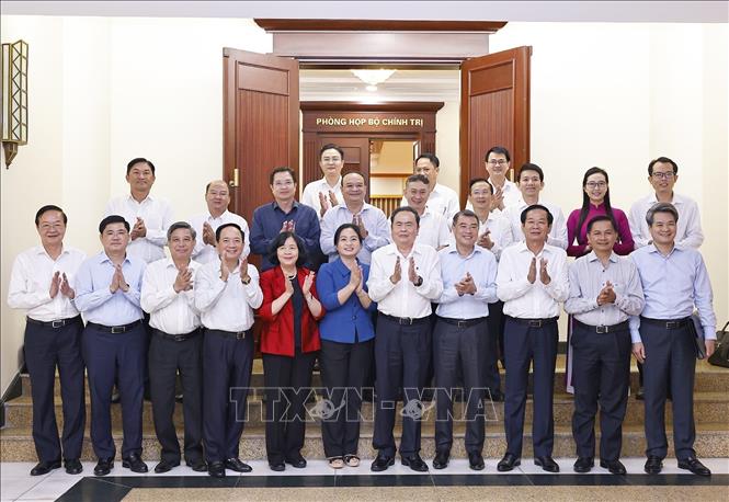 Bộ Chính trị cho ý kiến về công tác chuẩn bị Đại hội Đảng bộ các tỉnh, thành phố: Lai Châu, Hà Tĩnh, Cần Thơ- Ảnh 3. Bộ Chính trị cho ý kiến về công tác chuẩn bị Đại hội Đảng bộ các tỉnh, thành phố: Lai Châu, Hà Tĩnh, Cần Thơ- Ảnh 3.