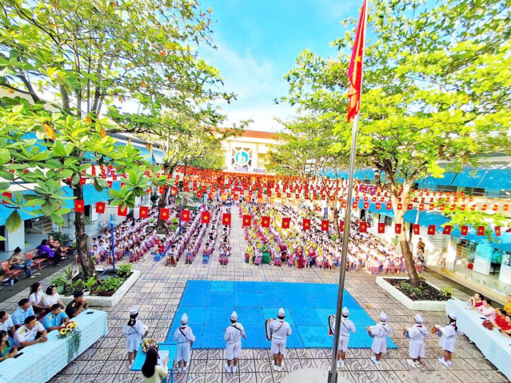 Chùm ảnh: Tưng bừng lễ khai giảng năm học mới 2025-2026 trên cả nước- Ảnh 21.