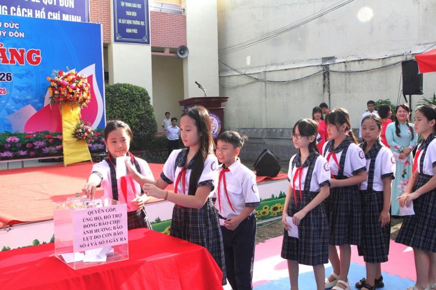 Chùm ảnh: Tưng bừng lễ khai giảng năm học mới 2025-2026 trên cả nước- Ảnh 19.