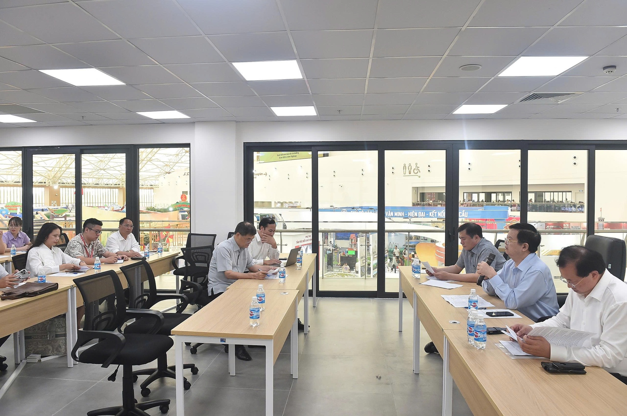 Tạo thuận lợi tốt nhất cho nhân dân tham quan Triển lãm- Ảnh 2.