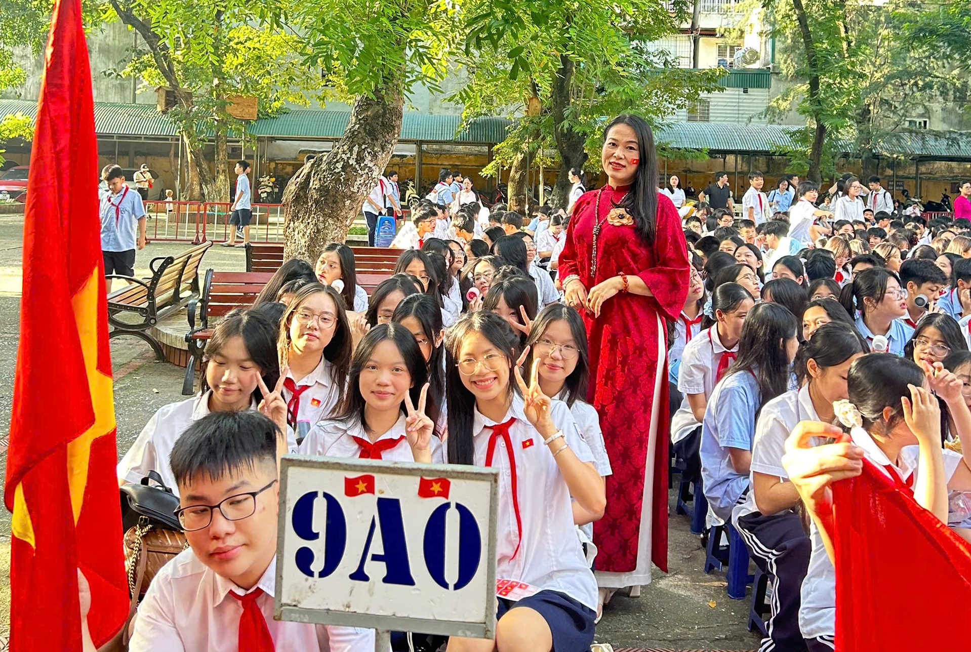 Không khí hân hoan khai giảng năm học mới lan tỏa khắp mọi miền Tổ quốc- Ảnh 6.