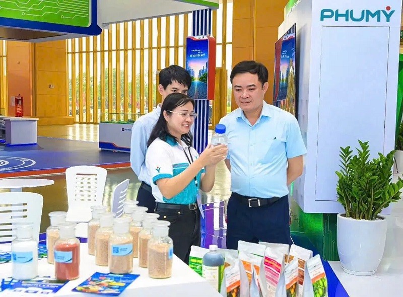 PVFCCo tham gia trưng bày tại Triển lãm thành tựu đất nước- Ảnh 2. PVFCCo tham gia trưng bày tại Triển lãm thành tựu đất nước- Ảnh 2.