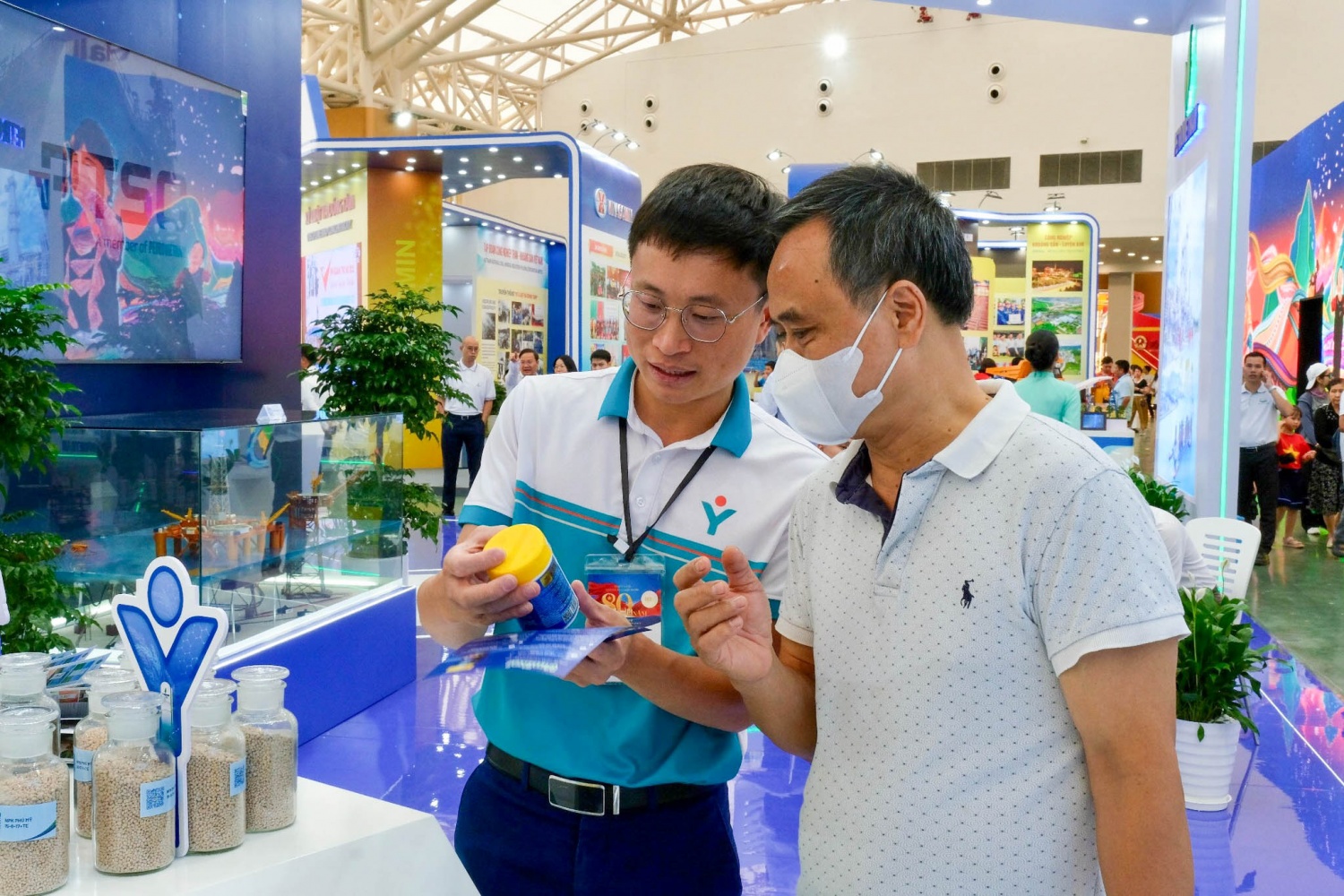 PVFCCo tham gia trưng bày tại Triển lãm thành tựu đất nước- Ảnh 3. PVFCCo tham gia trưng bày tại Triển lãm thành tựu đất nước- Ảnh 3.