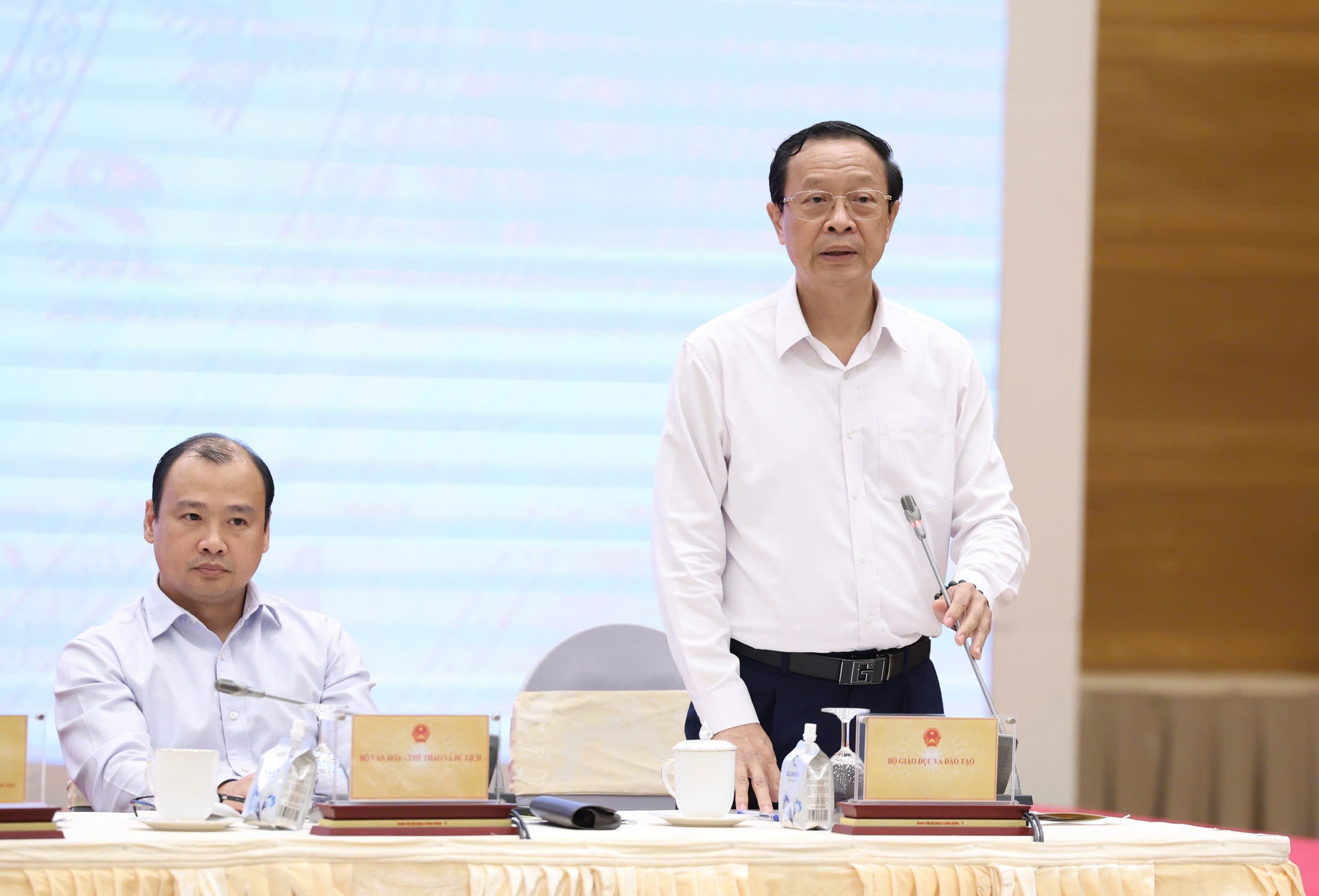 Nghị quyết 71: Giáo dục – đào tạo là nhân tố quyết định vận mệnh dân tộc- Ảnh 1.