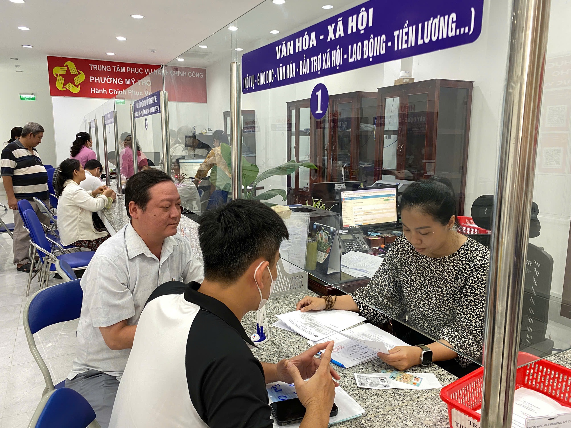 102 xã, phường Đồng Tháp mới: Giải quyết việc dân ngay từ cơ sở- Ảnh 2. 102 xã, phường Đồng Tháp mới: Giải quyết việc dân ngay từ cơ sở- Ảnh 2.