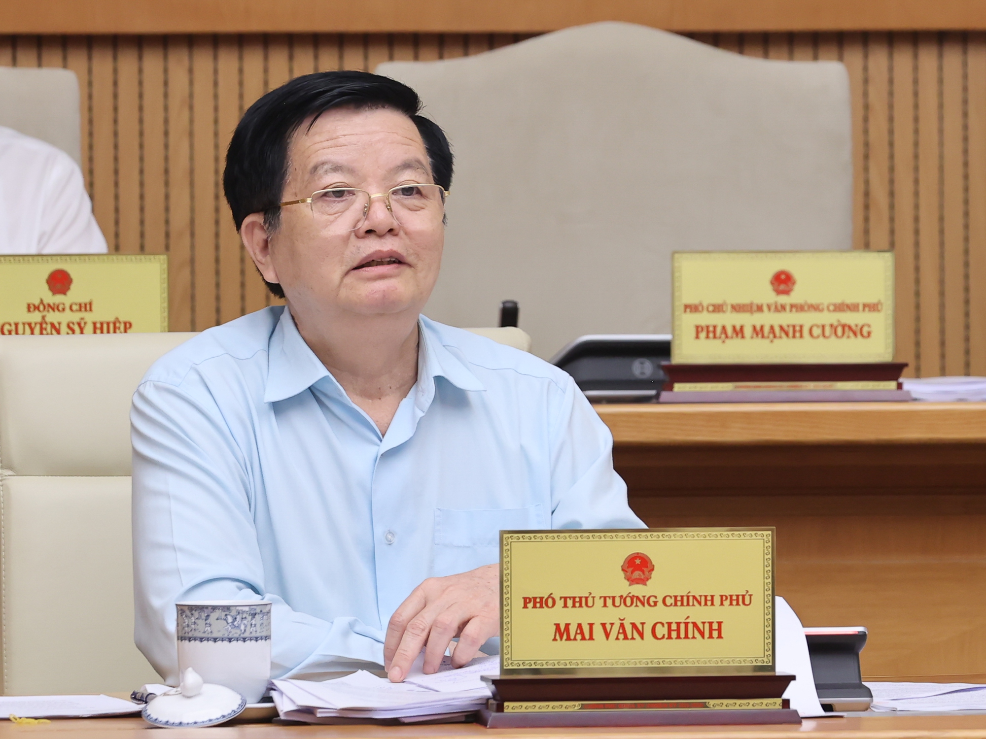 Thủ tướng yêu cầu quán triệt '6 tăng cường' trong xây dựng, hoàn thiện pháp luật- Ảnh 8. Thủ tướng yêu cầu quán triệt '6 tăng cường' trong xây dựng, hoàn thiện pháp luật- Ảnh 8.
