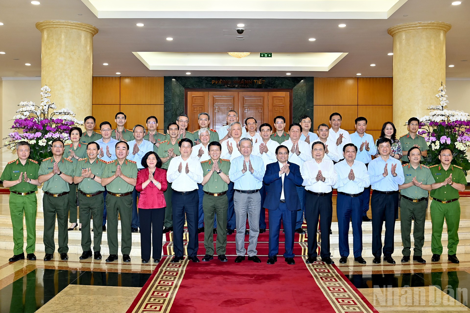 Tổng Bí thư Tô Lâm chủ trì cuộc làm việc của Bộ Chính trị với Ban Thường vụ Đảng ủy Công an Trung ương- Ảnh 8. Tổng Bí thư Tô Lâm chủ trì cuộc làm việc của Bộ Chính trị với Ban Thường vụ Đảng ủy Công an Trung ương- Ảnh 8.