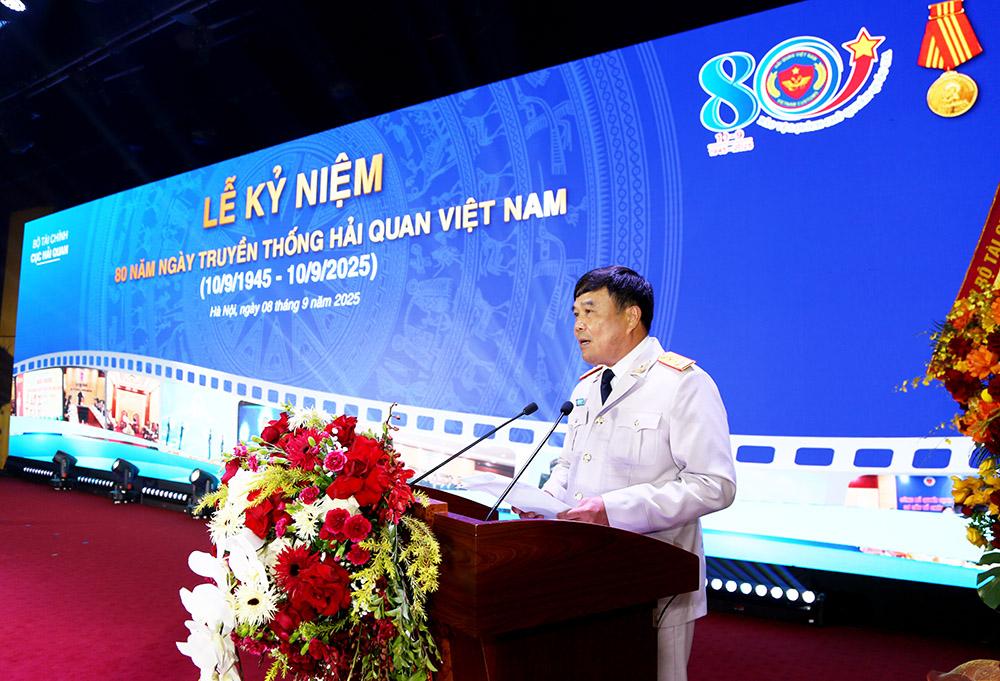 Hải quan đón nhận Huân chương Chiến công hạng Nhất nhân kỷ niệm 80 năm ngày truyền thống- Ảnh 2. Hải quan đón nhận Huân chương Chiến công hạng Nhất nhân kỷ niệm 80 năm ngày truyền thống- Ảnh 2.