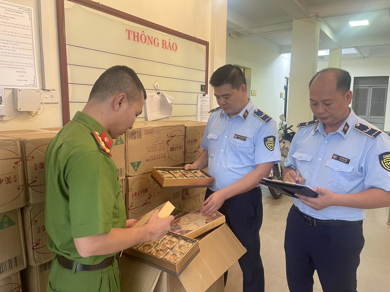 Kiểm soát an toàn thực phẩm dịp Tết Trung thu 2025- Ảnh 1. Kiểm soát an toàn thực phẩm dịp Tết Trung thu 2025- Ảnh 1.