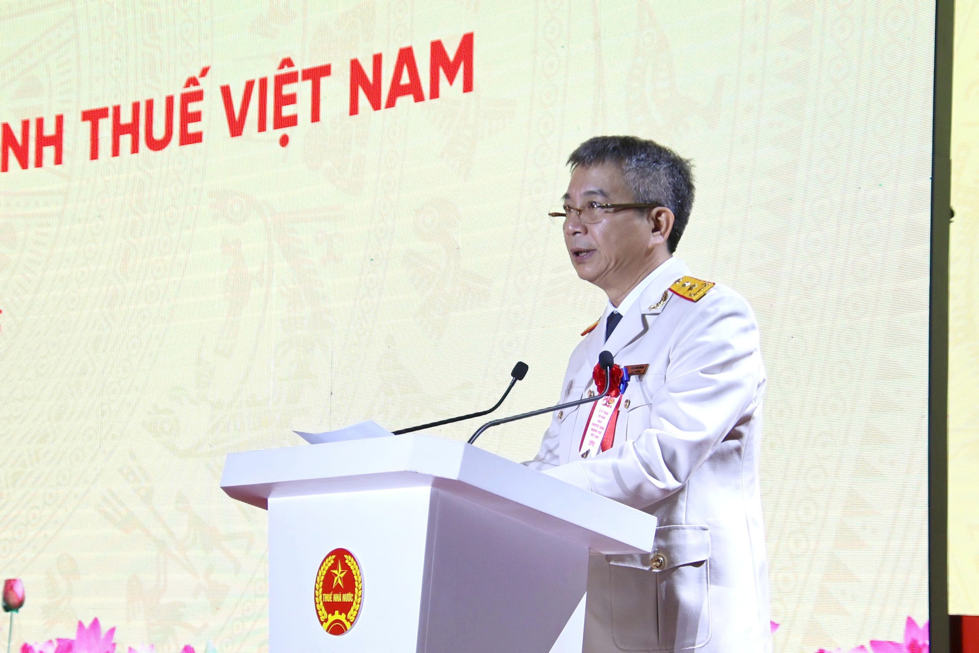 Ngành Thuế Việt Nam: 80 năm đồng hành xây dựng và phát triển đất nước- Ảnh 2. Ngành Thuế Việt Nam: 80 năm đồng hành xây dựng và phát triển đất nước- Ảnh 2.