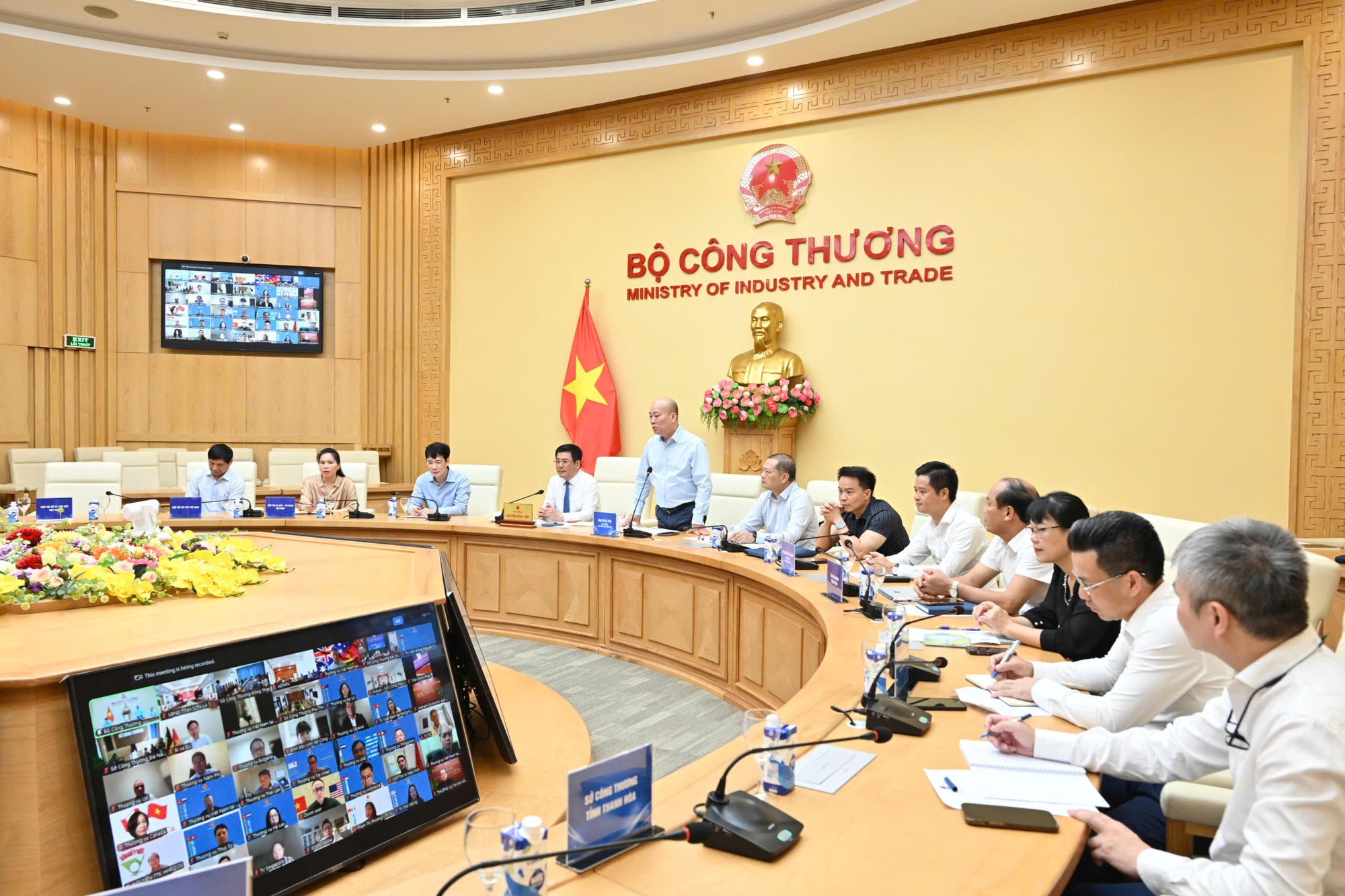 Đa dạng hóa thị trường, sản phẩm: Động lực cho mục tiêu xuất siêu 30 tỷ USD- Ảnh 2. Đa dạng hóa thị trường, sản phẩm: Động lực cho mục tiêu xuất siêu 30 tỷ USD- Ảnh 2.