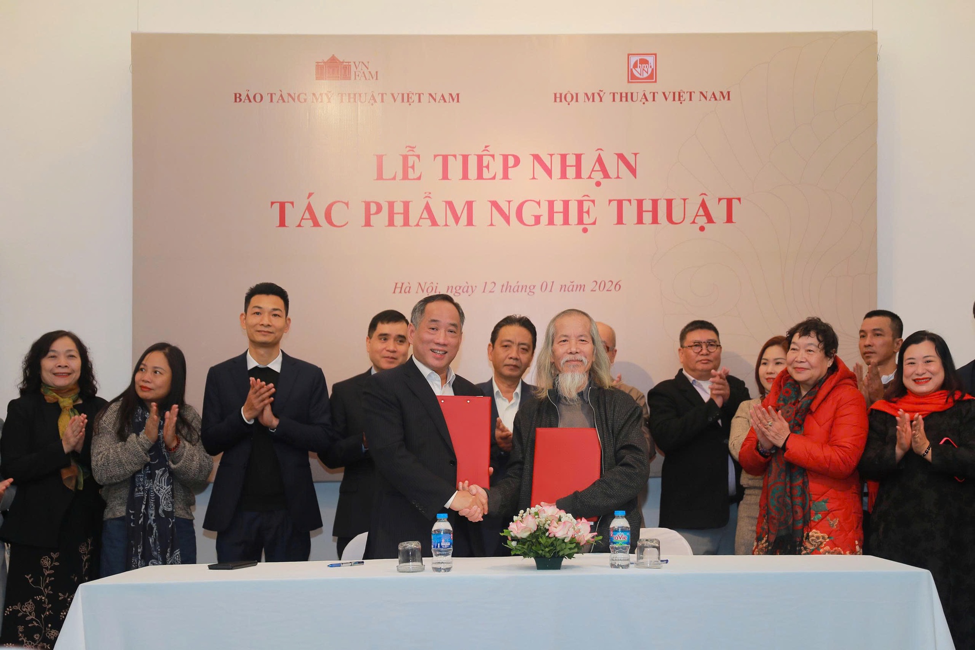 Bảo tàng Mỹ thuật Việt Nam tiếp nhận gần 1.000 tác phẩm mỹ thuật - Ảnh 1. Bảo tàng Mỹ thuật Việt Nam tiếp nhận gần 1.000 tác phẩm mỹ thuật - Ảnh 1.