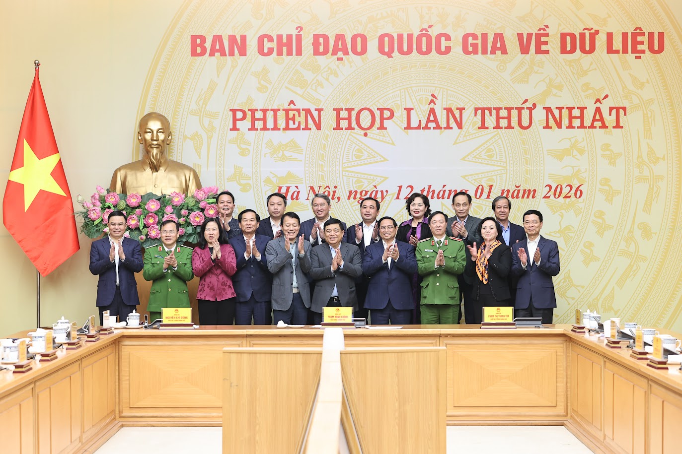 Thủ tướng: Phát triển dữ liệu, kinh tế dữ liệu với những đột phá và cải cách mạnh mẽ, toàn diện hơn- Ảnh 13.