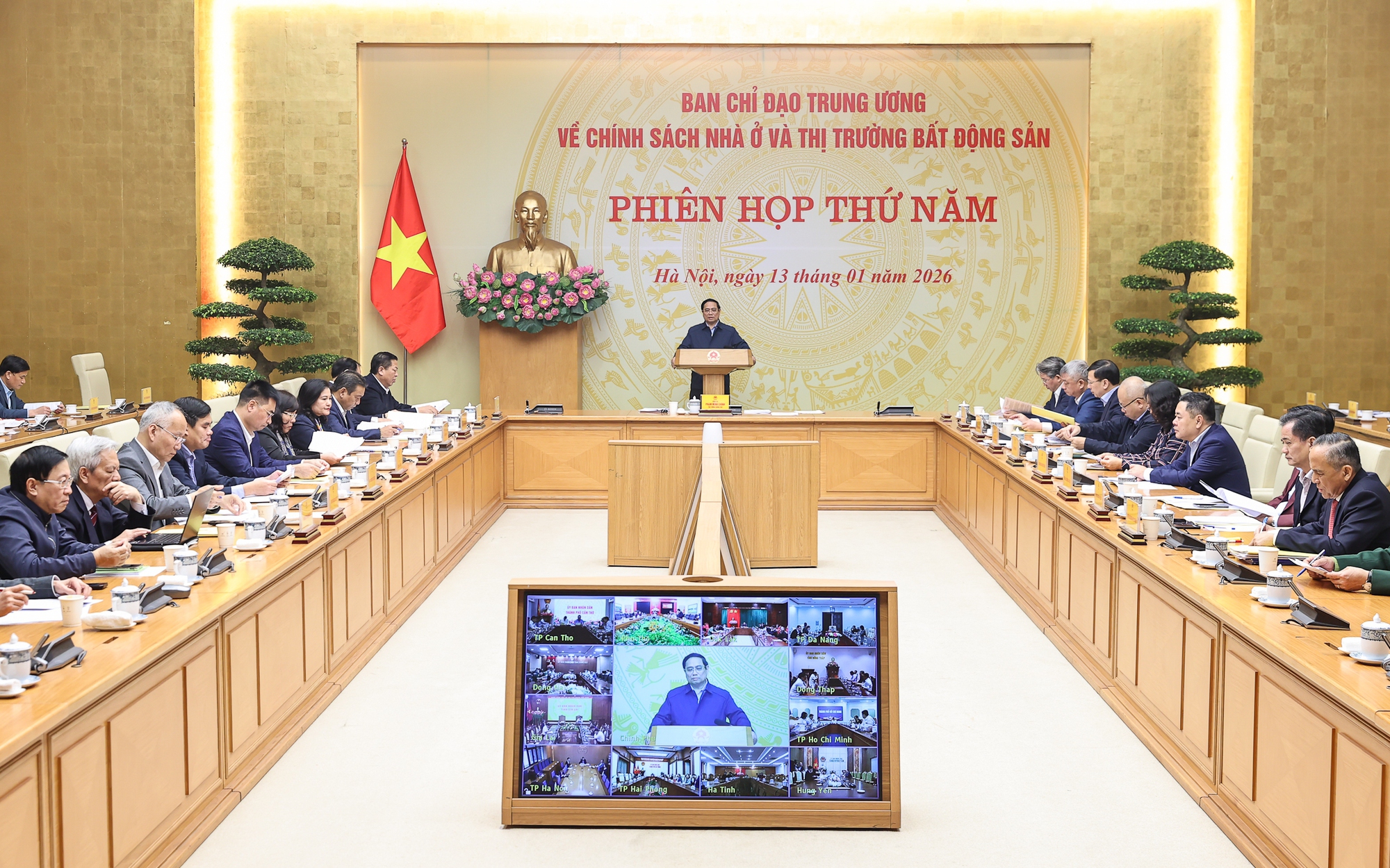 Thủ tướng: Điều chỉnh chính sách nhà ở xã hội, đẩy mạnh nhà cho thuê