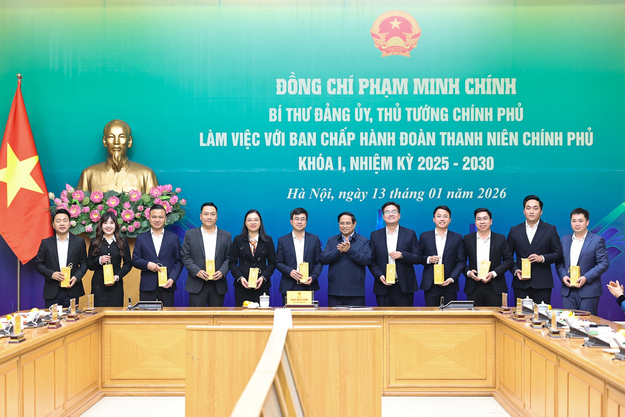 Thủ tướng Phạm Minh Chính làm việc với Ban Chấp hành Đoàn Thanh niên Chính phủ- Ảnh 6.