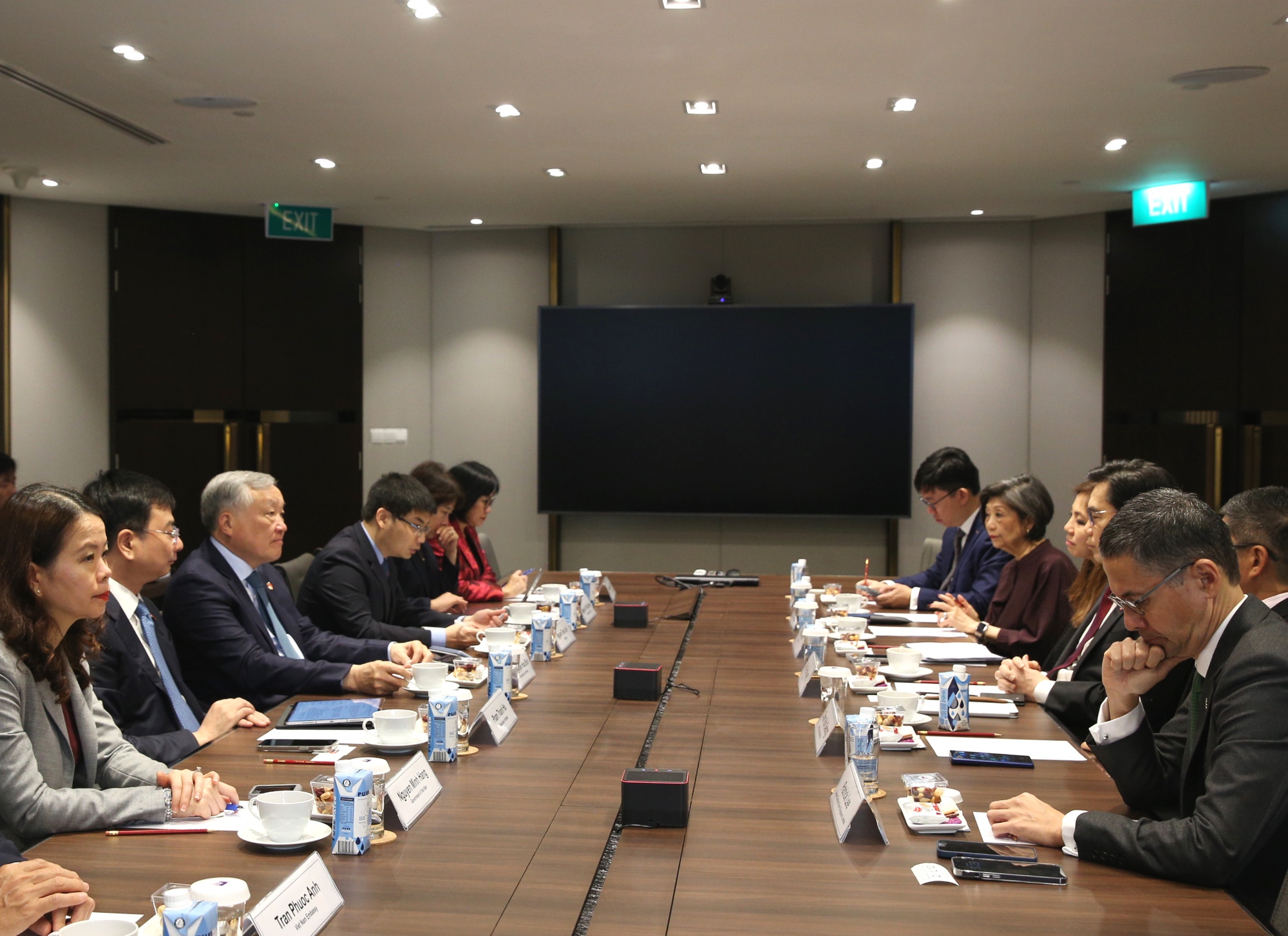 Thúc đẩy các hoạt động hợp tác, kết nối giữa Việt Nam và Singapore về Trung tâm tài chính quốc tế- Ảnh 5.