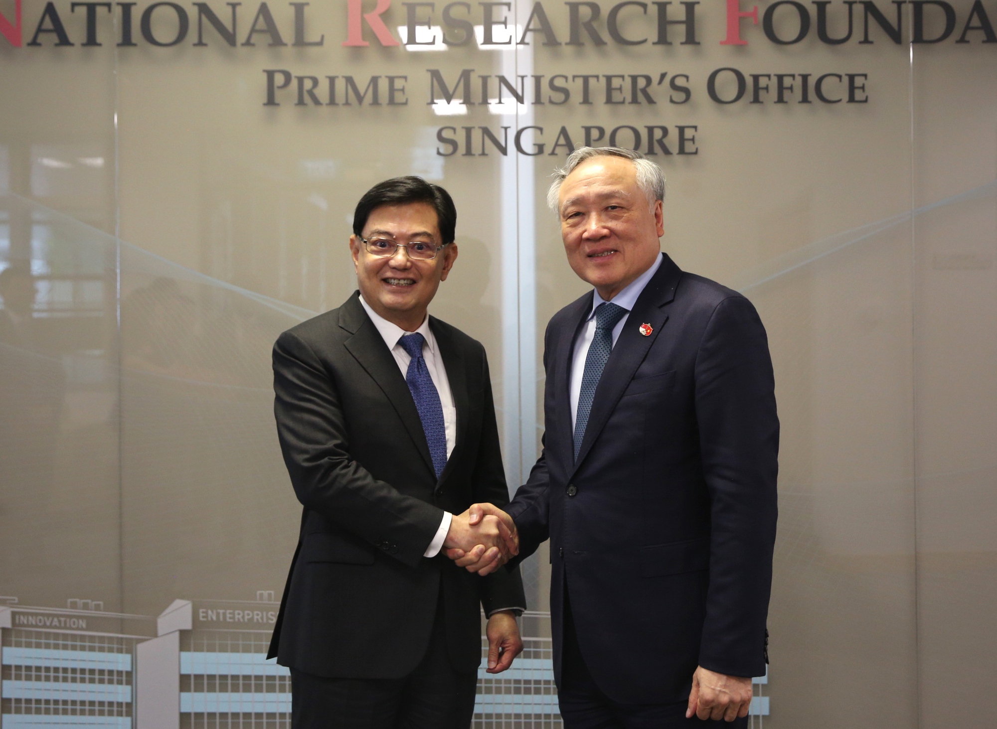 Thúc đẩy các hoạt động hợp tác, kết nối giữa Việt Nam và Singapore về Trung tâm tài chính quốc tế- Ảnh 1.