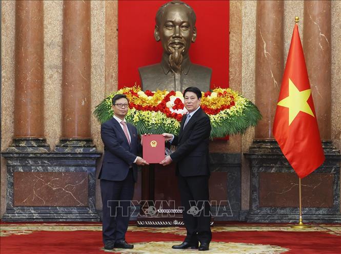 Chủ tịch nước Lương Cường trao quyết định bổ nhiệm Đại sứ Việt Nam tại nước ngoài- Ảnh 2.