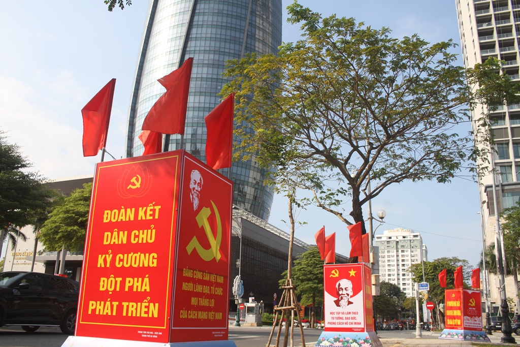 Rực rỡ cờ, hoa chào mừng Đại hội XIV của Đảng- Ảnh 20.