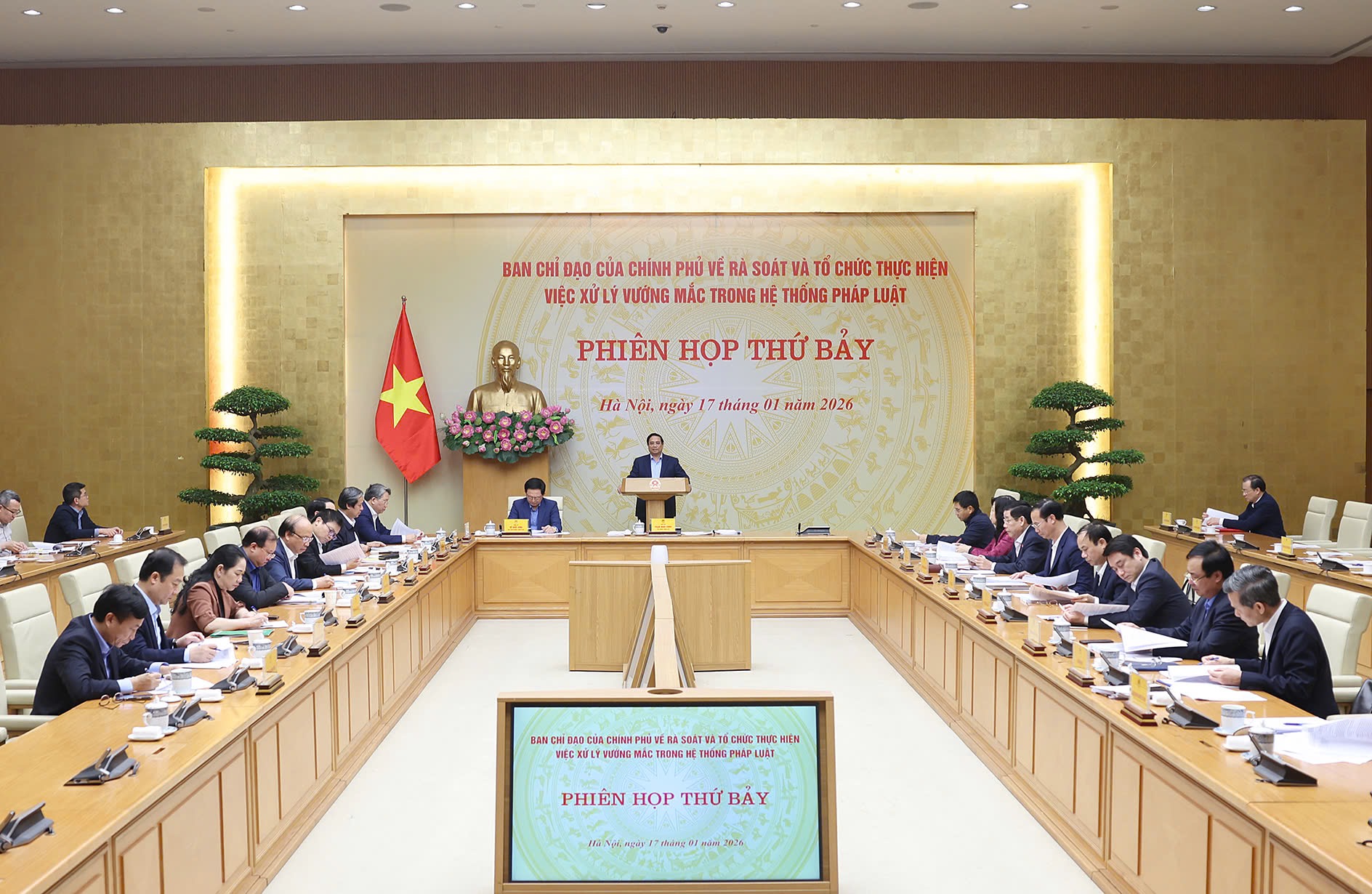 Thủ tướng: Xây dựng luật pháp phục vụ phát triển là cơ bản, chiến lược, lâu dài; phục vụ cho phòng, chống là thường xuyên, quan trọng- Ảnh 2.