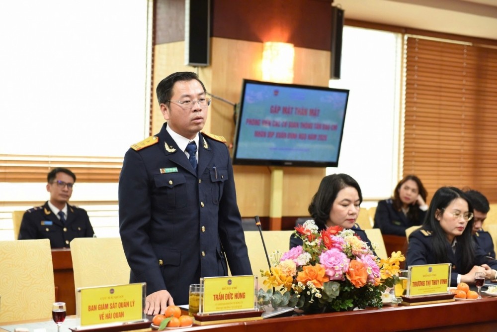 Năm 2026, ngành Hải quan phấn đấu hoàn thành và vượt dự toán thu NSNN 451 nghìn tỷ đồng- Ảnh 1.